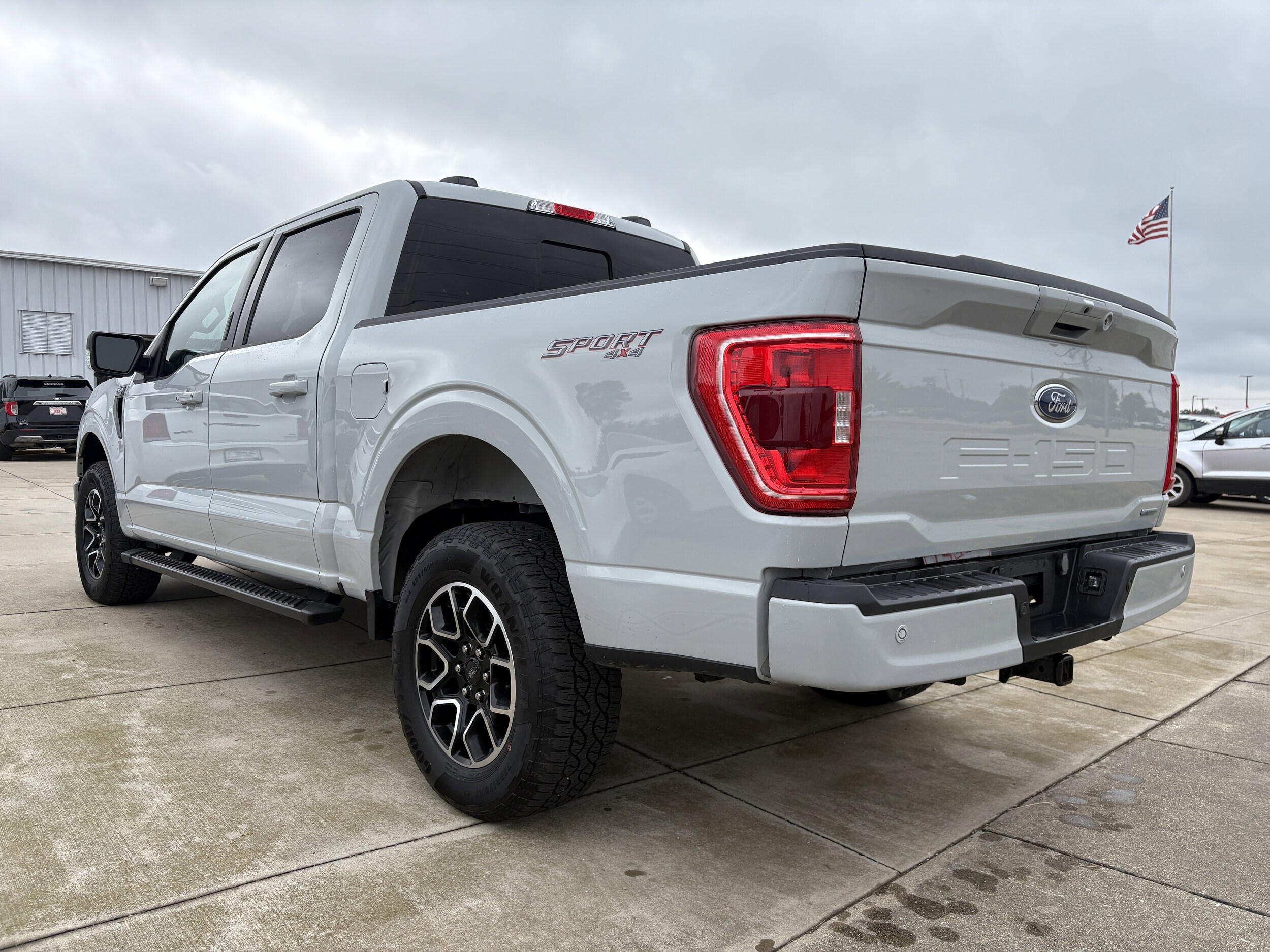 2023 Ford F-150 XLT photo 3
