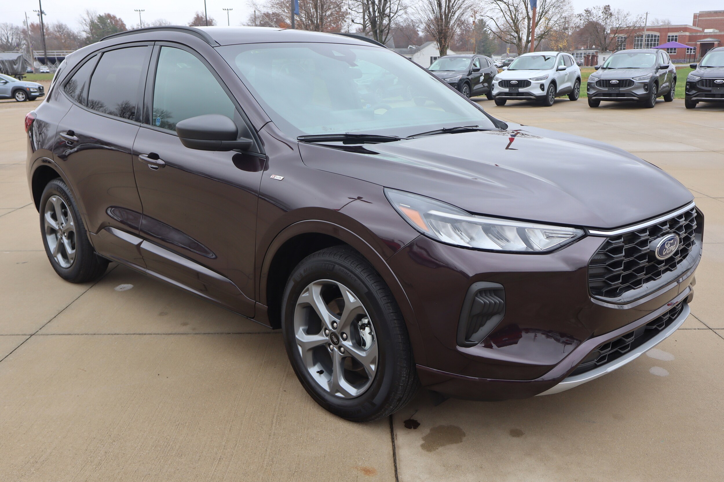 2023 Ford Escape ST-Line photo 3