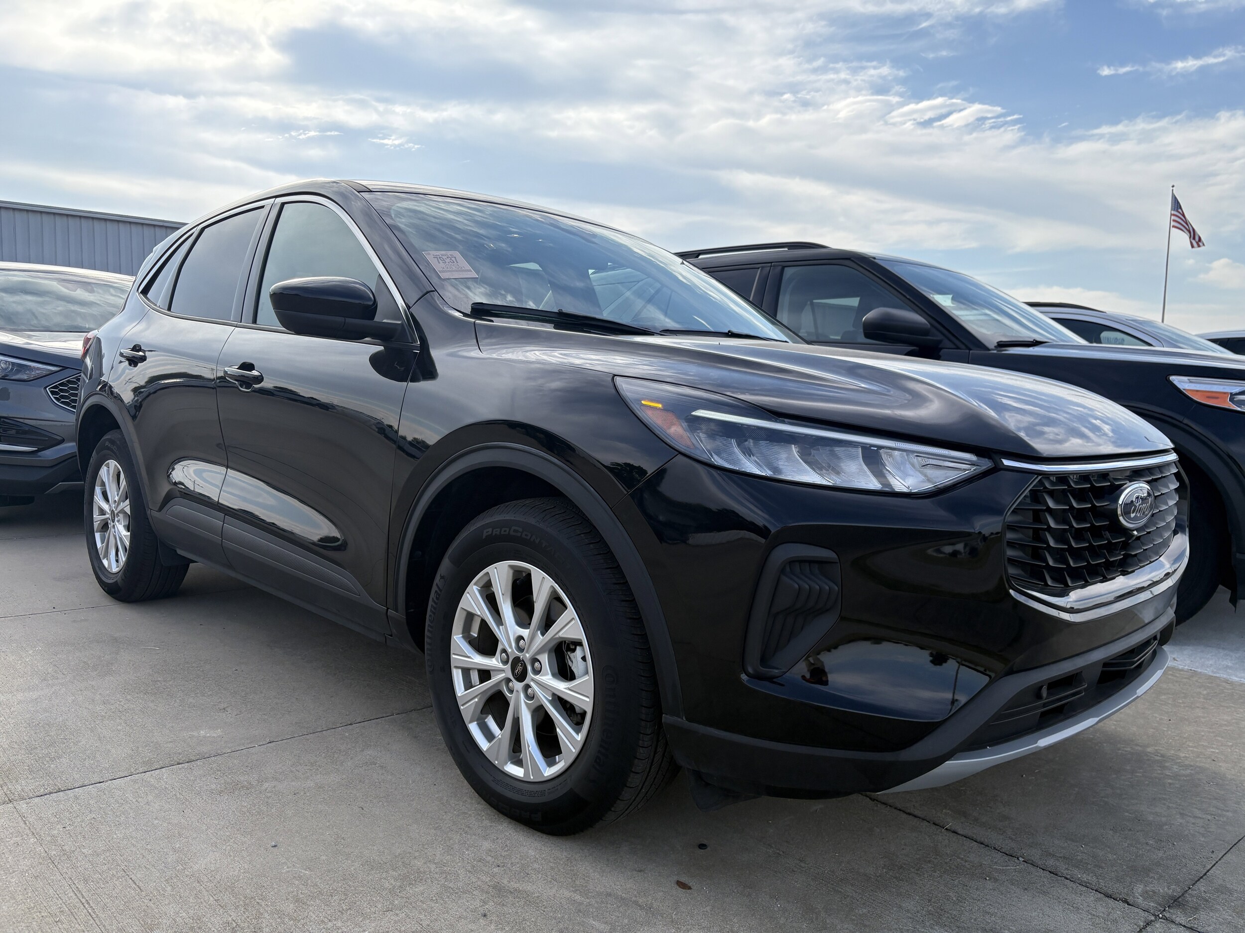 2023 Ford Escape Active photo 2