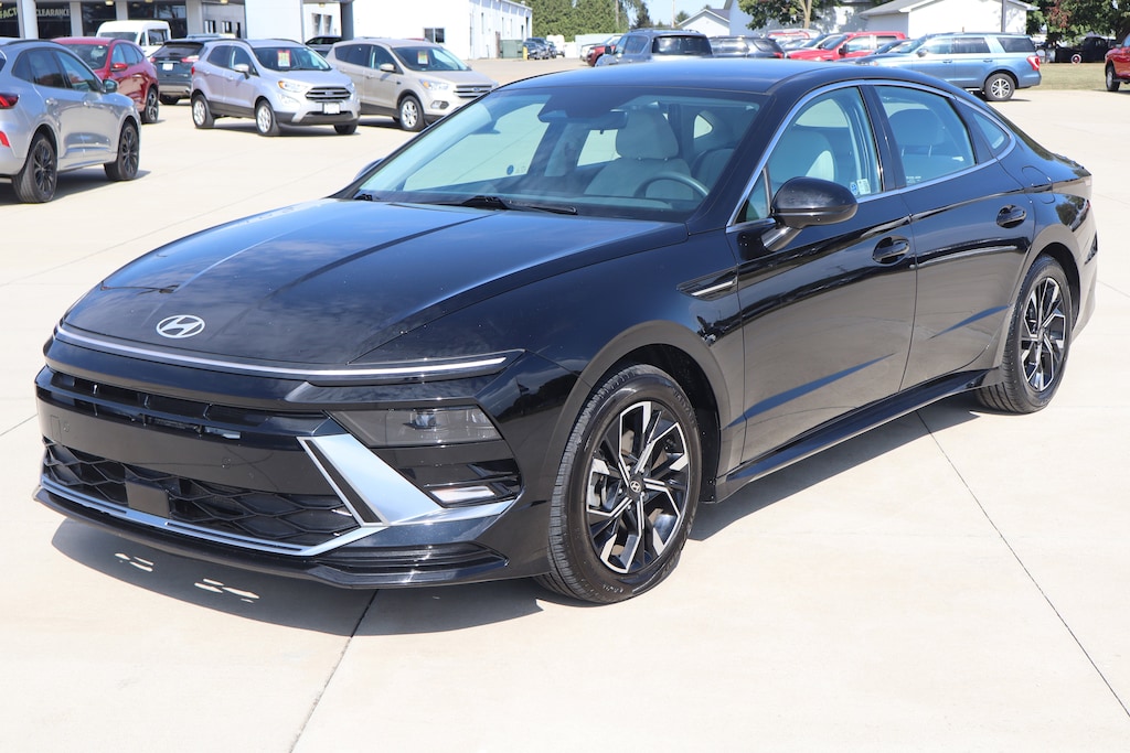 Used 2024 Hyundai Sonata SEL Sedan