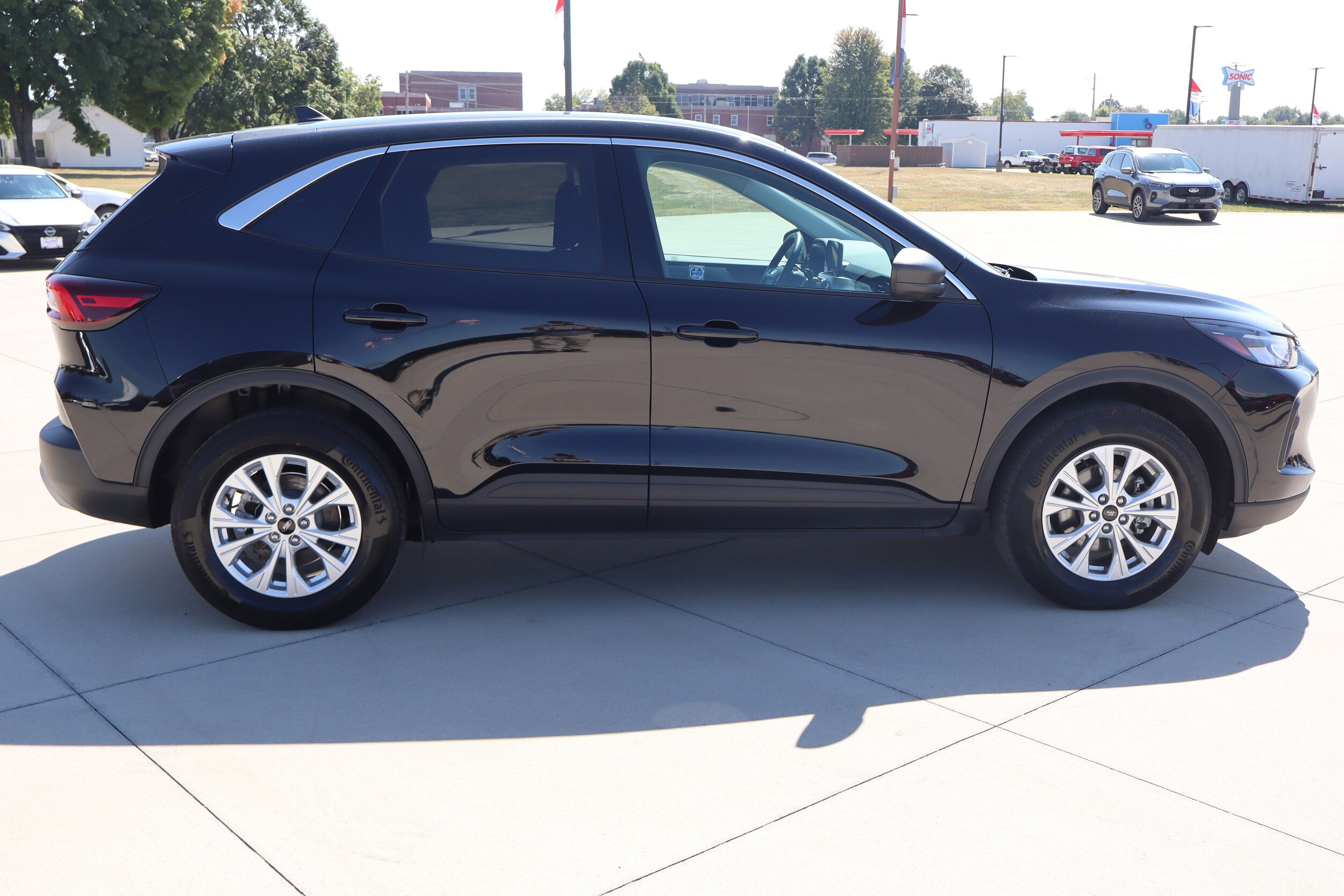 2023 Ford Escape Active photo 3