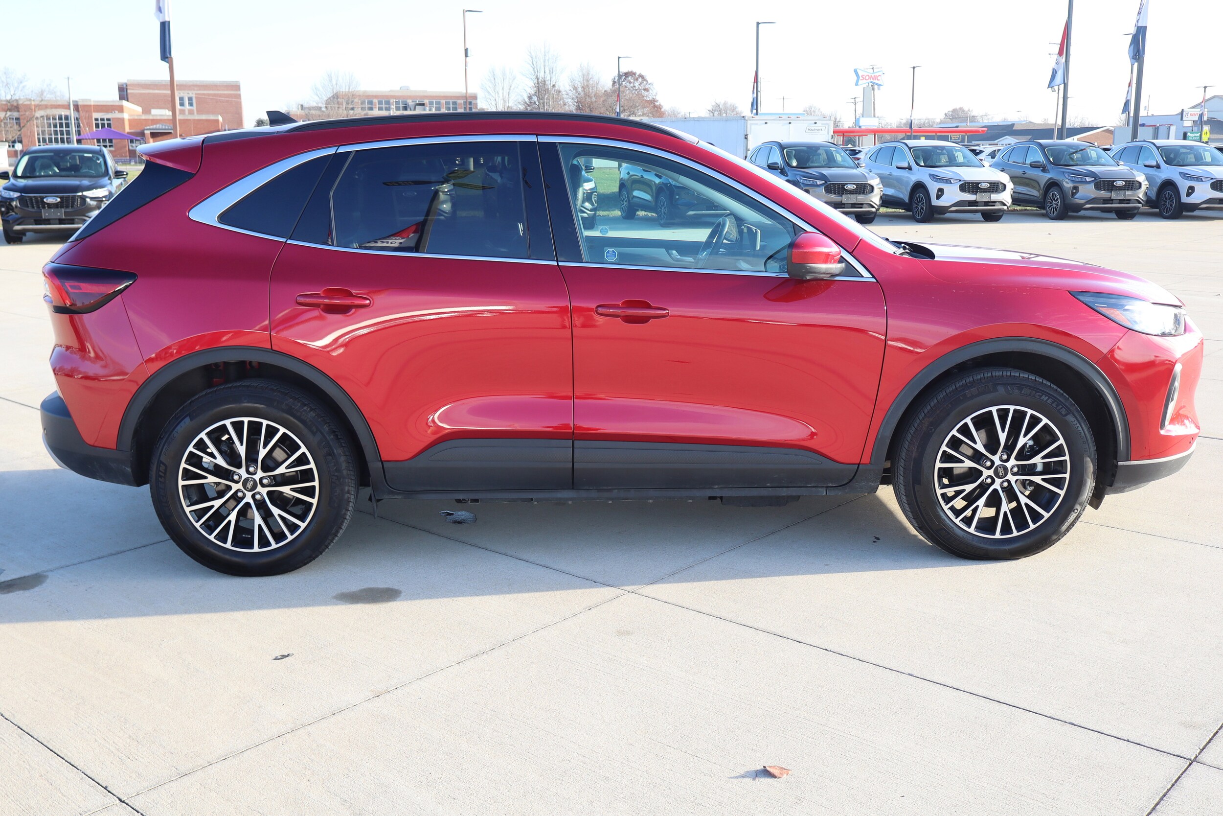 2025 Ford Escape Base photo 2