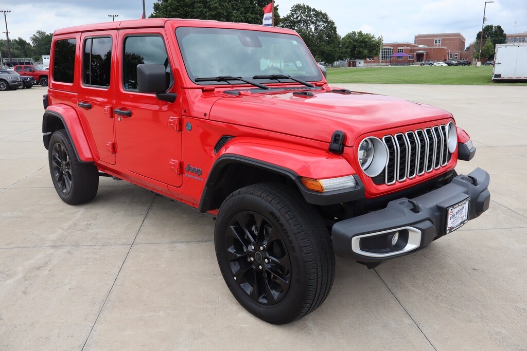 Used 2025 Jeep Wrangler 4xe Sahara SUV