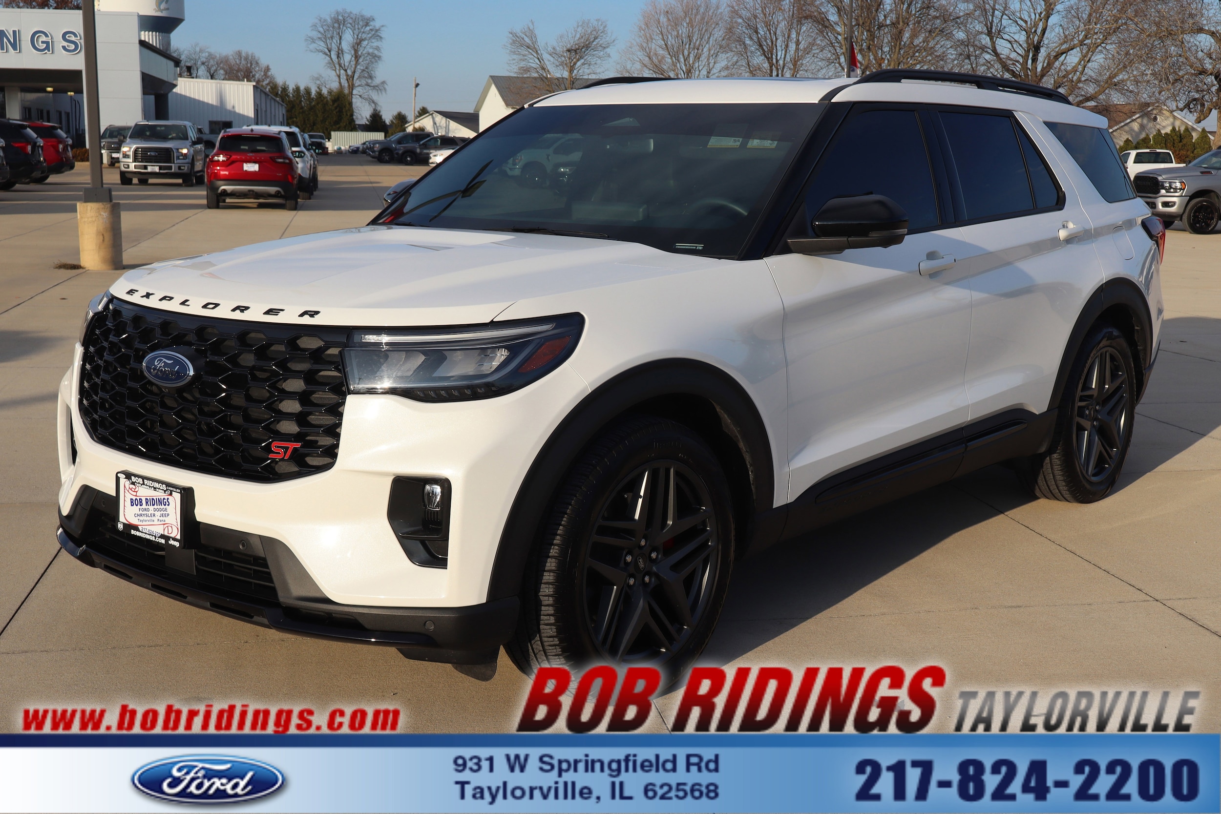 2025 Ford Explorer ST's photo