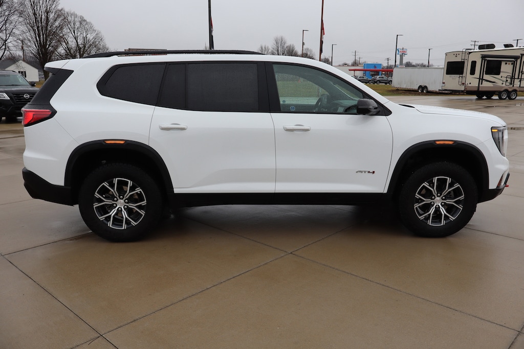 Used 2024 GMC Acadia AWD AT4 SUV