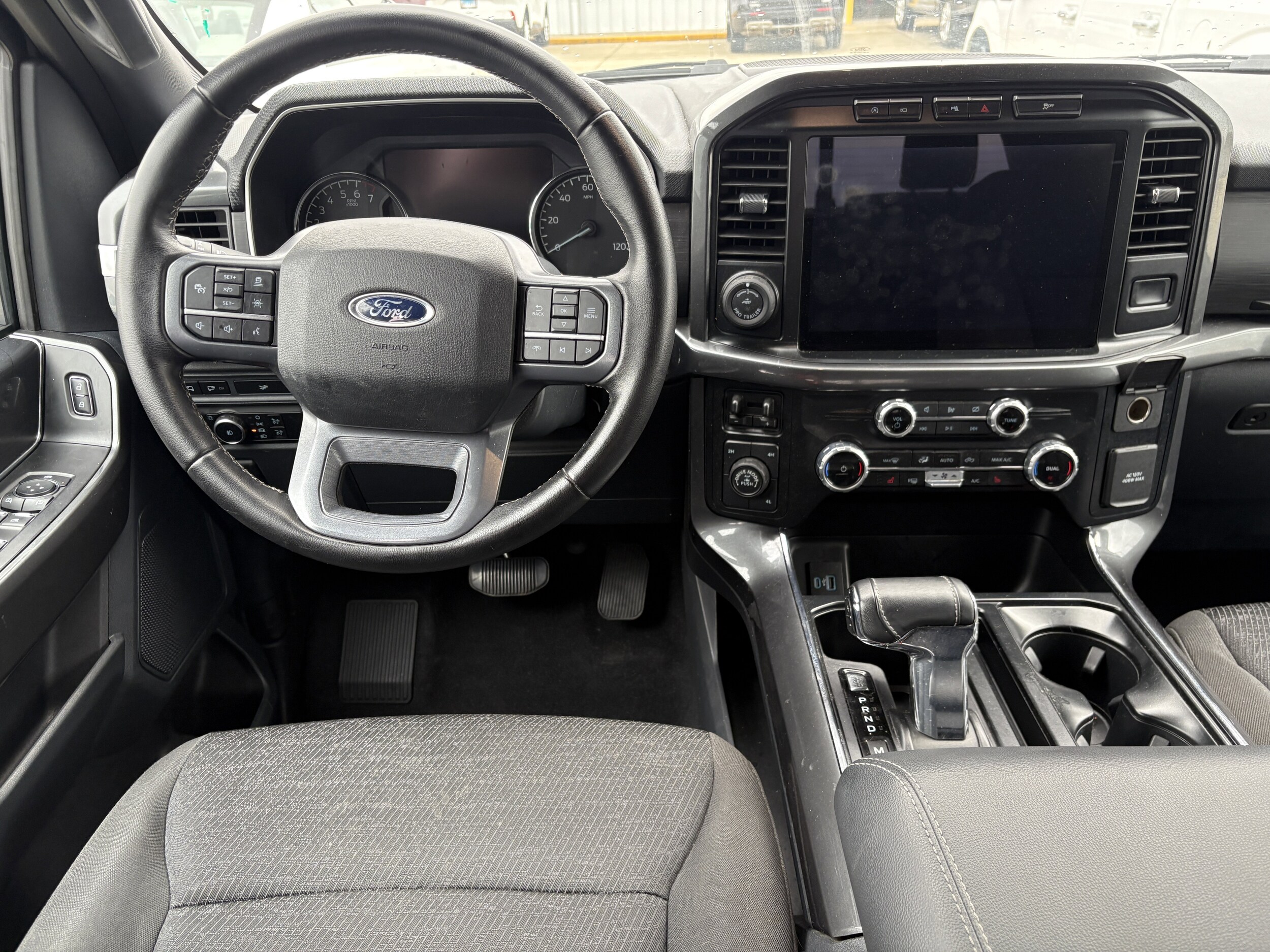 2023 Ford F-150 XLT photo 4