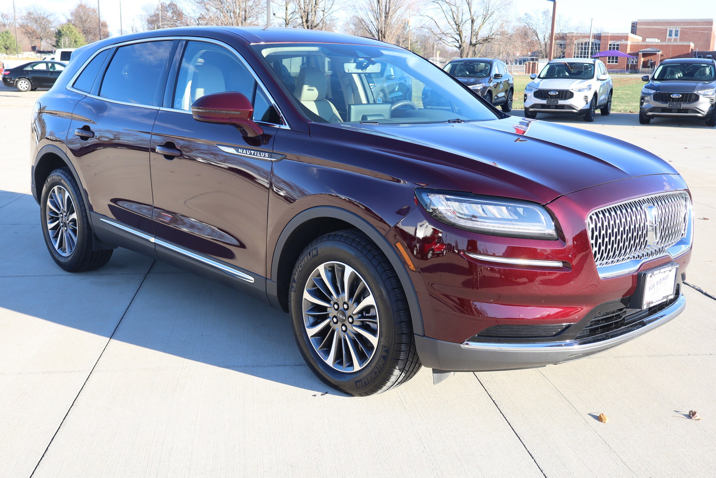 2023 Lincoln Nautilus Standard photo 3