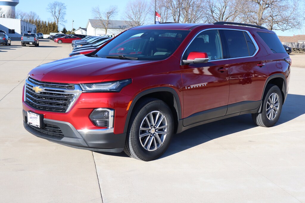 Used 2023 Chevrolet Traverse LT Cloth SUV