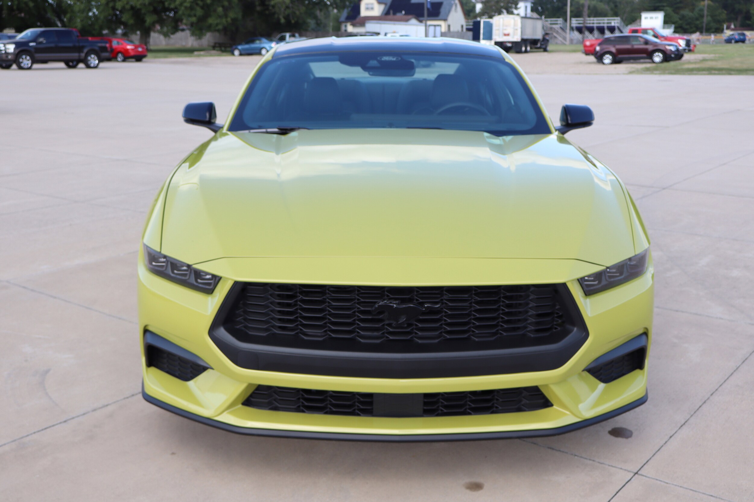 2025 Ford Mustang EcoBoost Premium photo 2