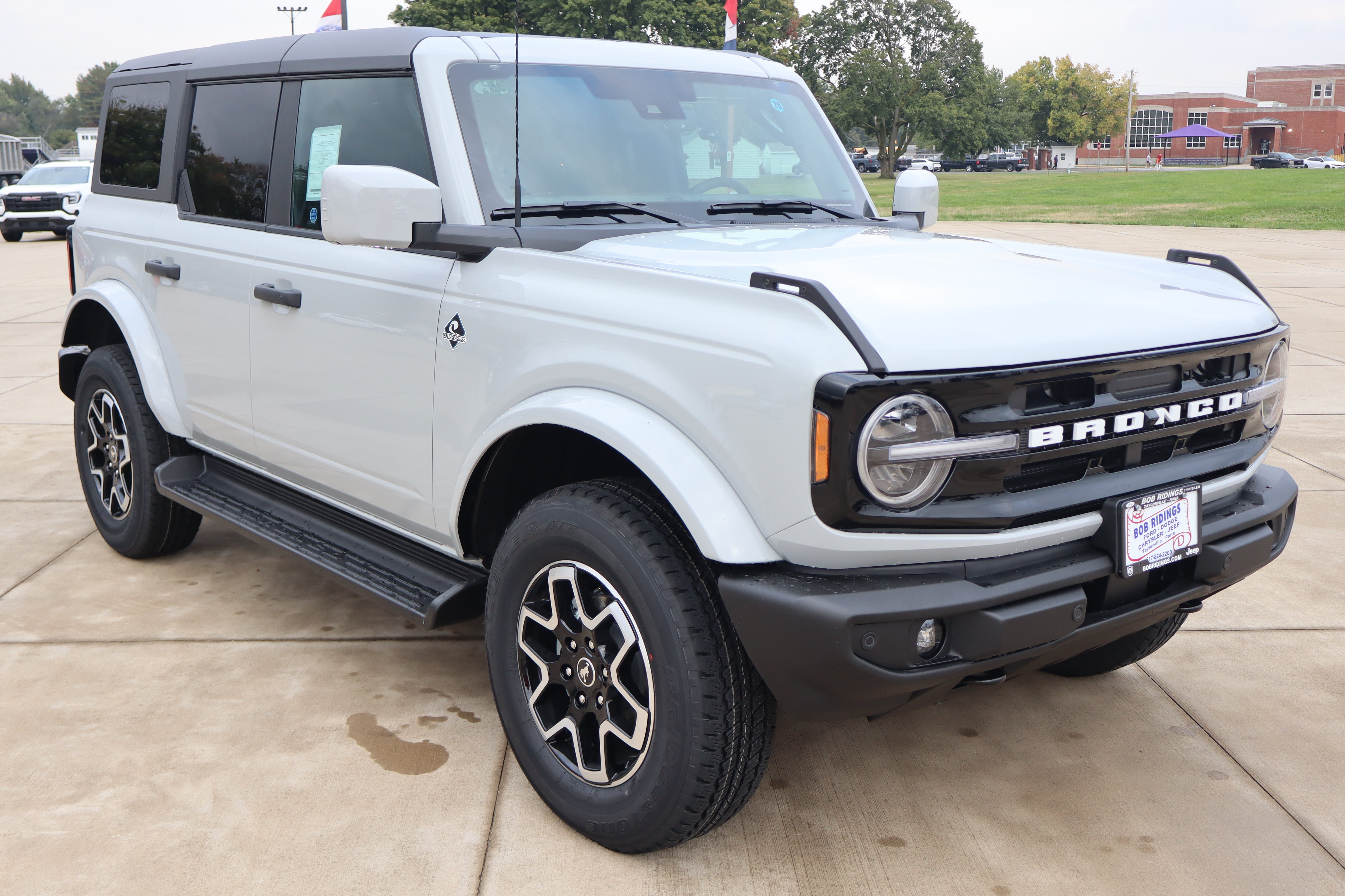 New 2026 Ford Bronco Outer Banks SUV
