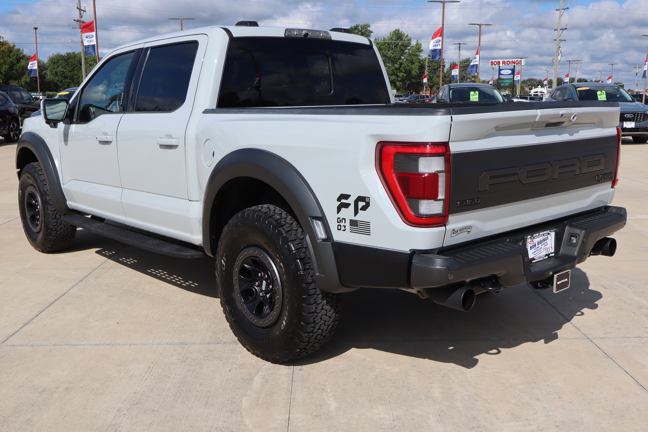 2023 Ford F-150 Raptor - Photo 8
