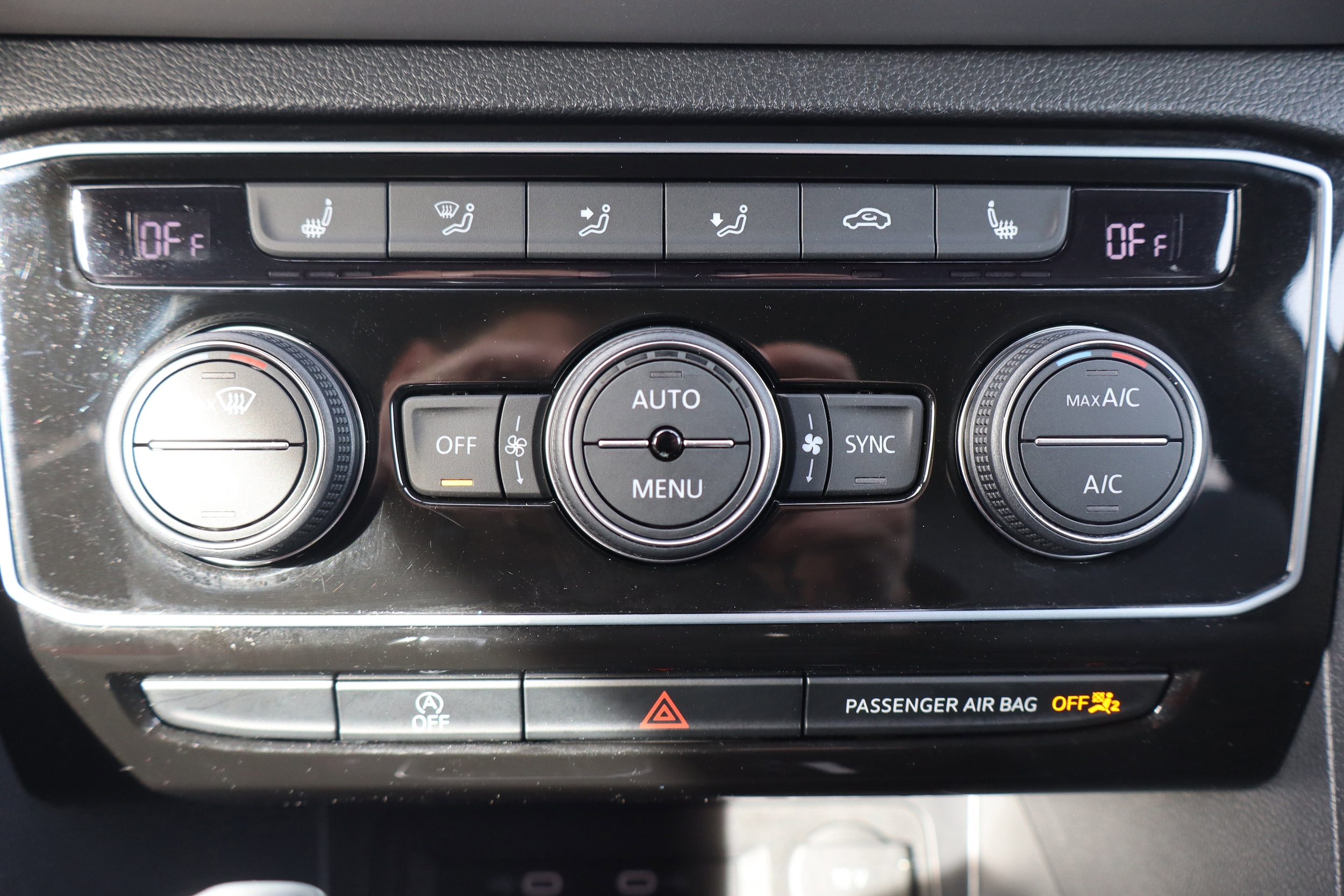2023 Volkswagen Atlas Cross Sport SE w/Tech - Photo 20