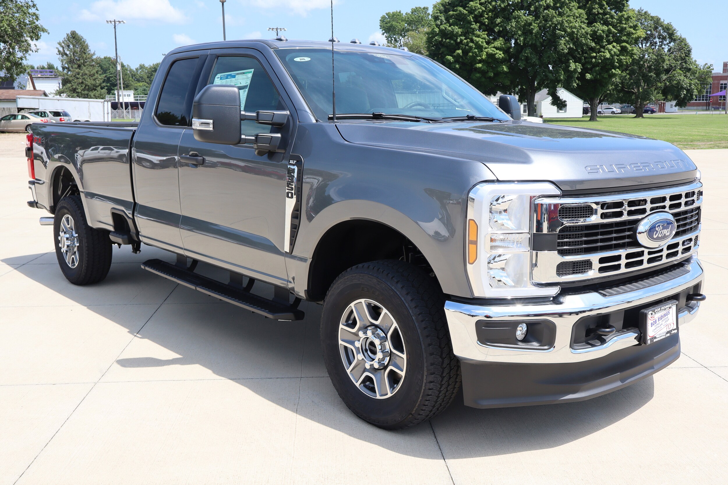 2025 Ford F-350 XLT photo 3