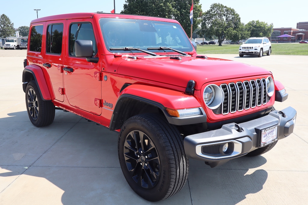 Used 2025 Jeep Wrangler 4xe Sahara SUV