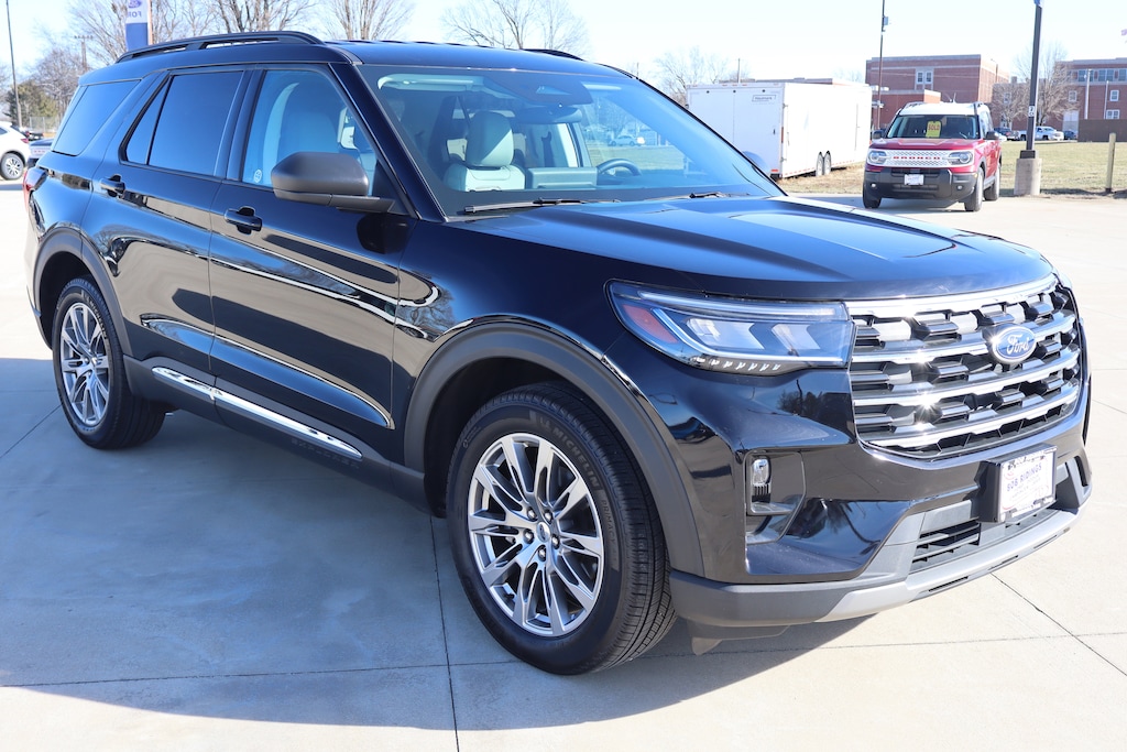 Used 2025 Ford Explorer Active SUV