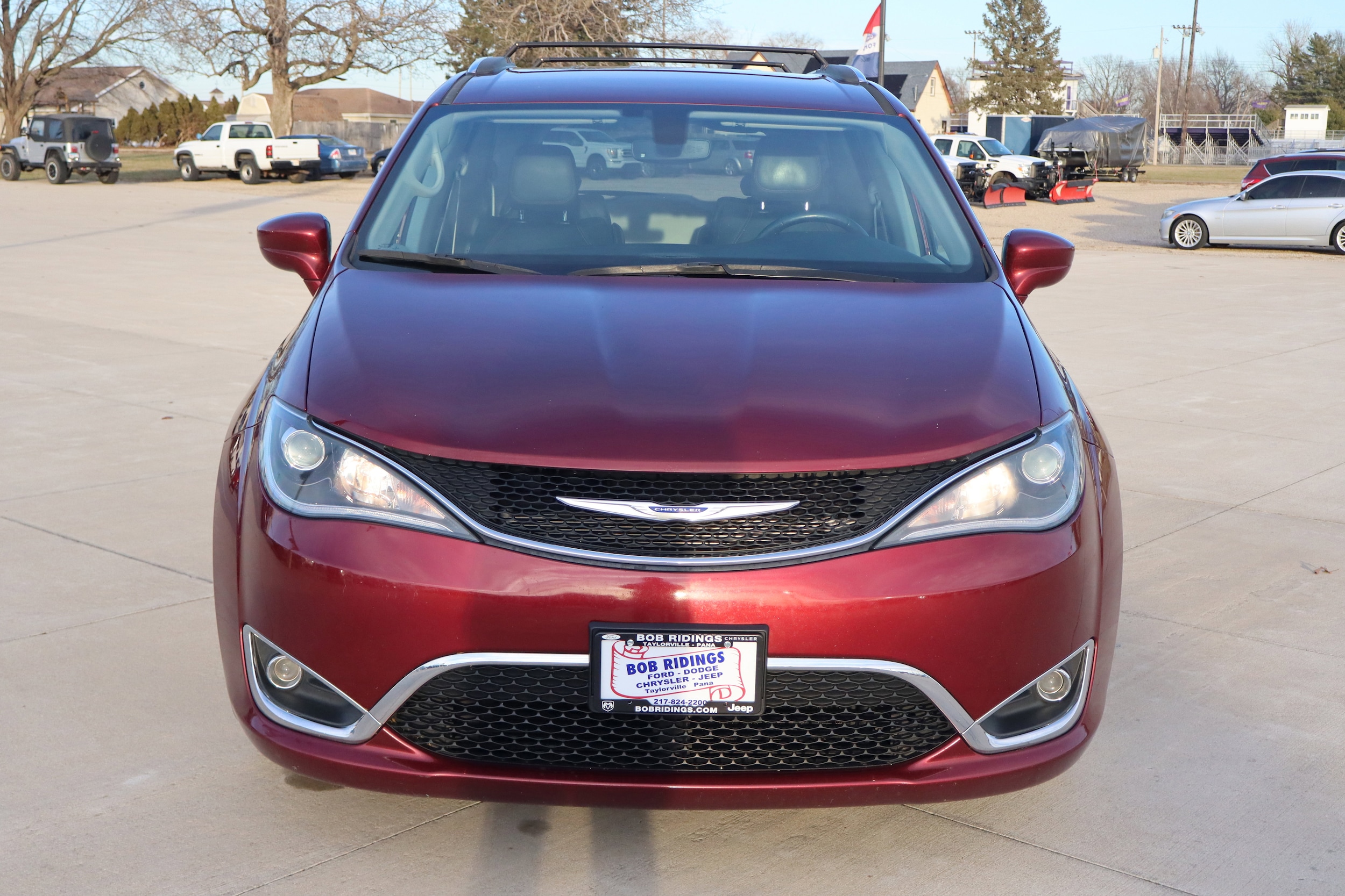 Used 2019 Chrysler Pacifica Touring L with VIN 2C4RC1BGXKR730215 for sale in Taylorville, IL