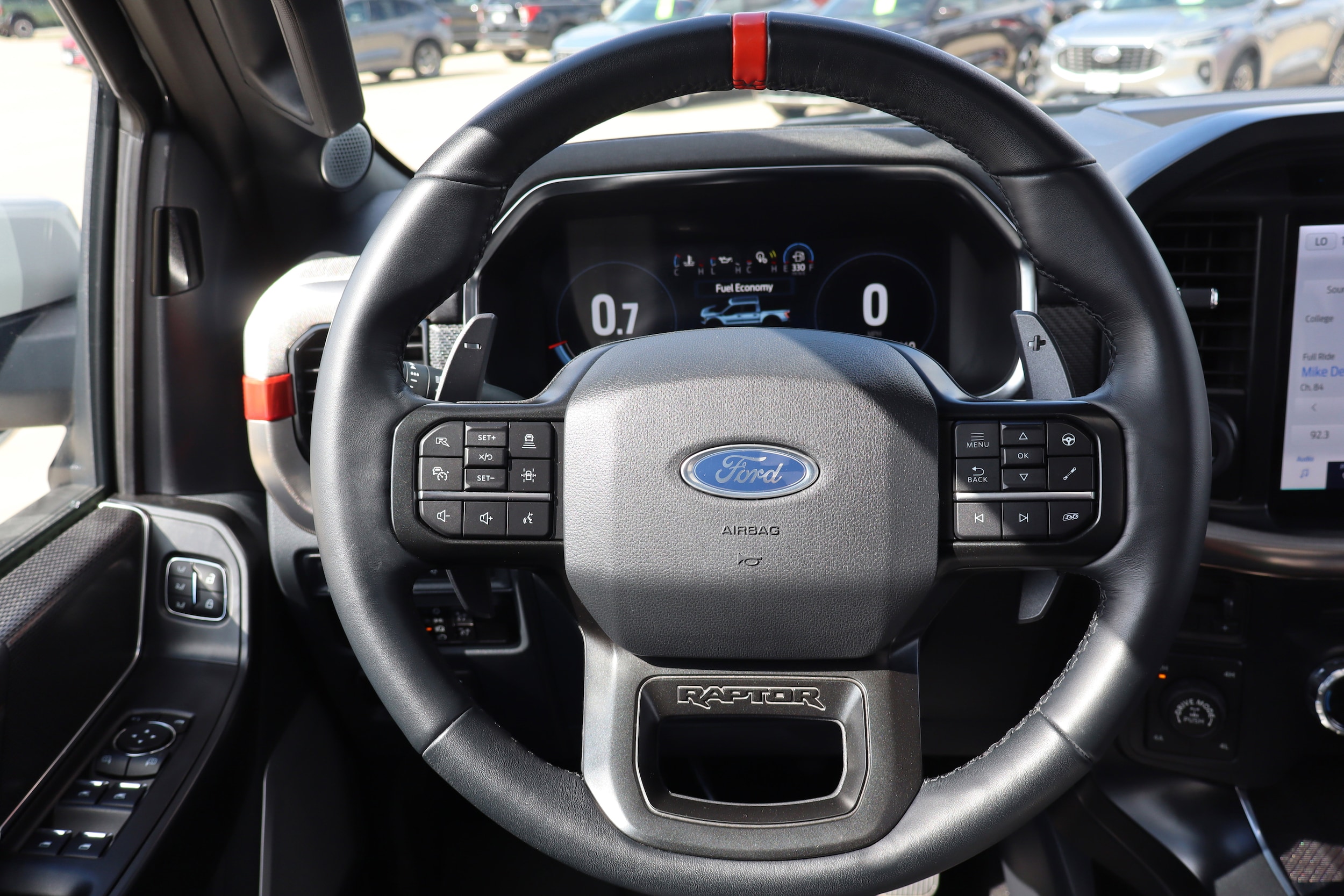 2023 Ford F-150 Raptor - Photo 15