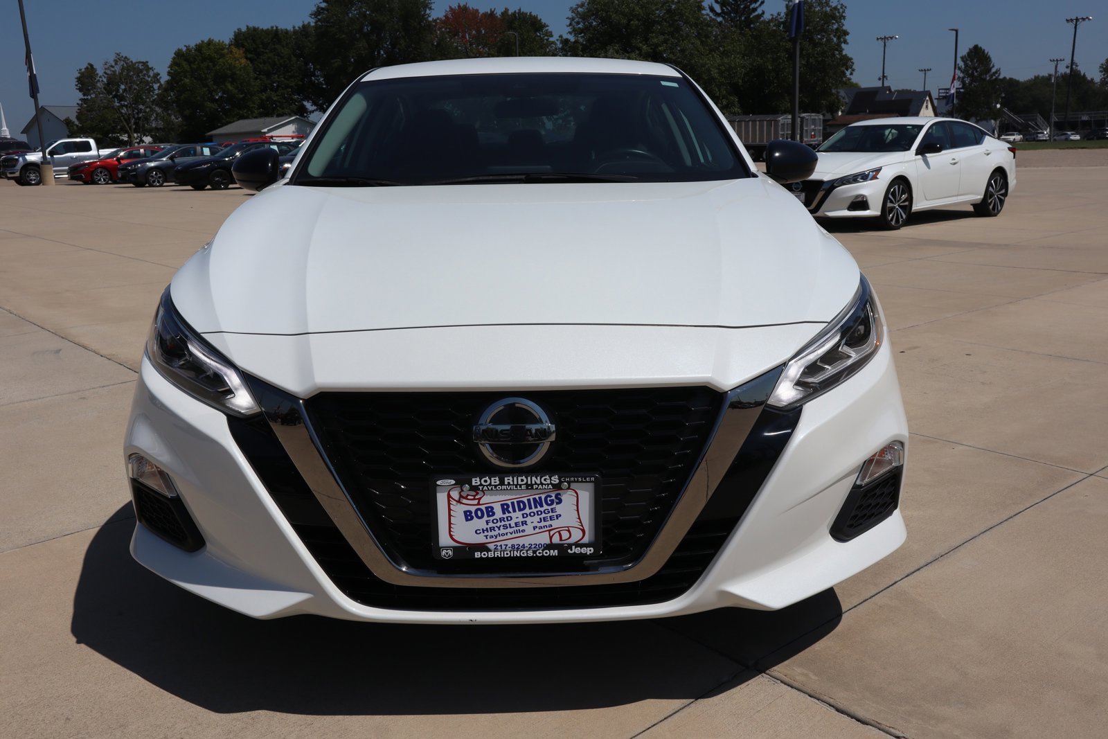 Used 2021 Nissan Altima SR with VIN 1N4BL4CW5MN334787 for sale in Taylorville, IL