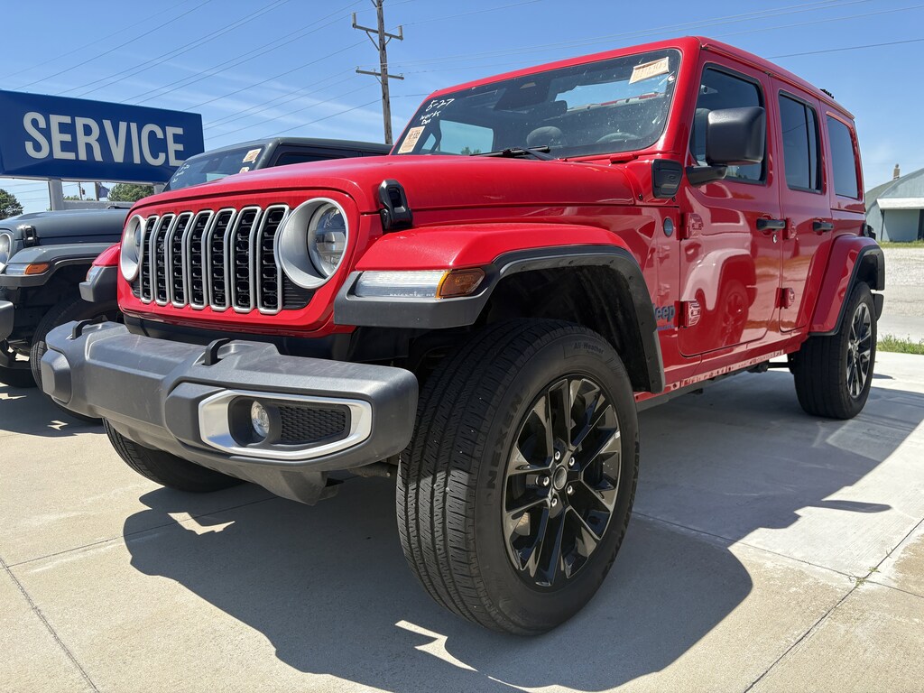 Used 2025 Jeep Wrangler 4xe Sahara SUV