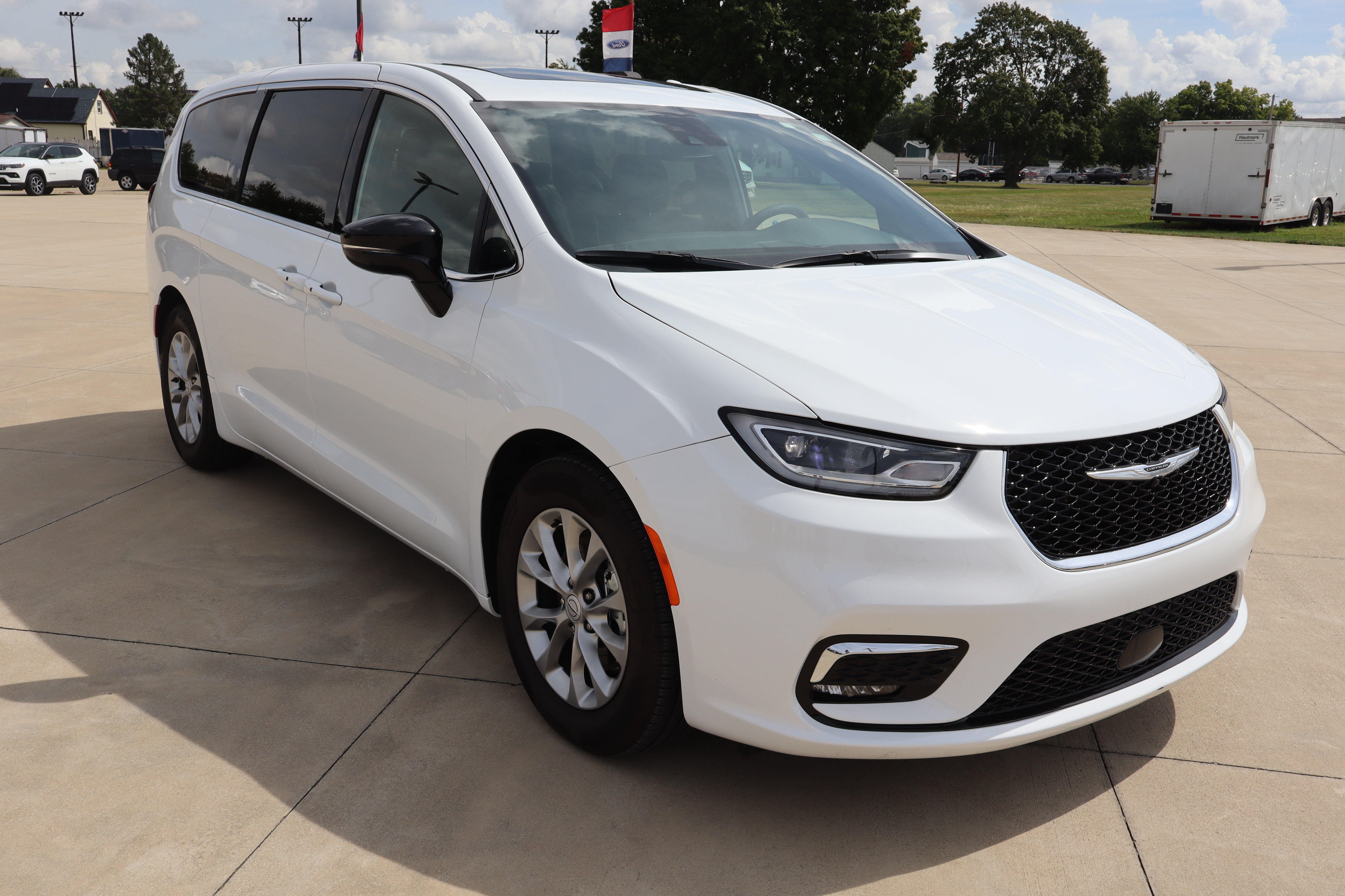Used 2026 Chrysler Pacifica Limited Van Passenger Van