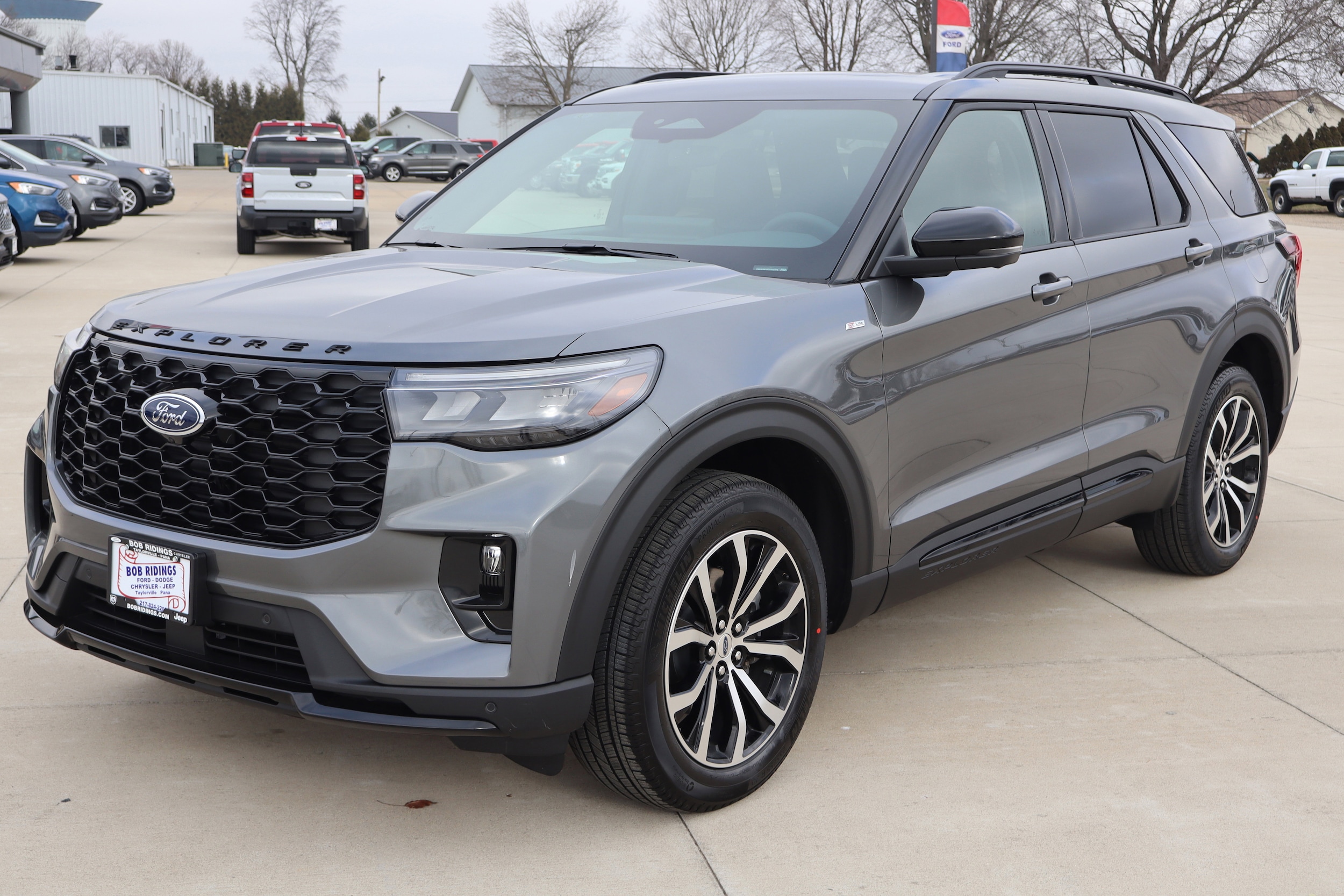 2026 Ford Explorer ST-LINE's photo