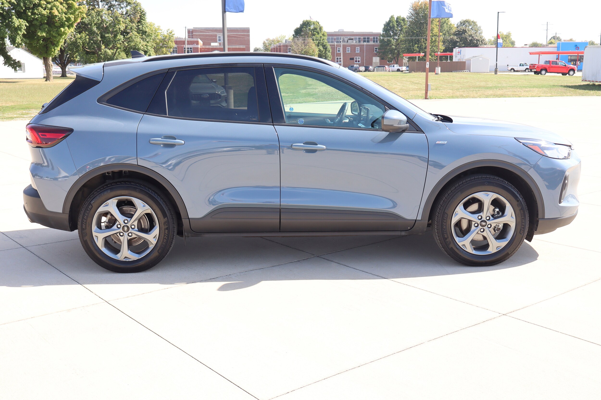 2025 Ford Escape ST-Line Select photo 3