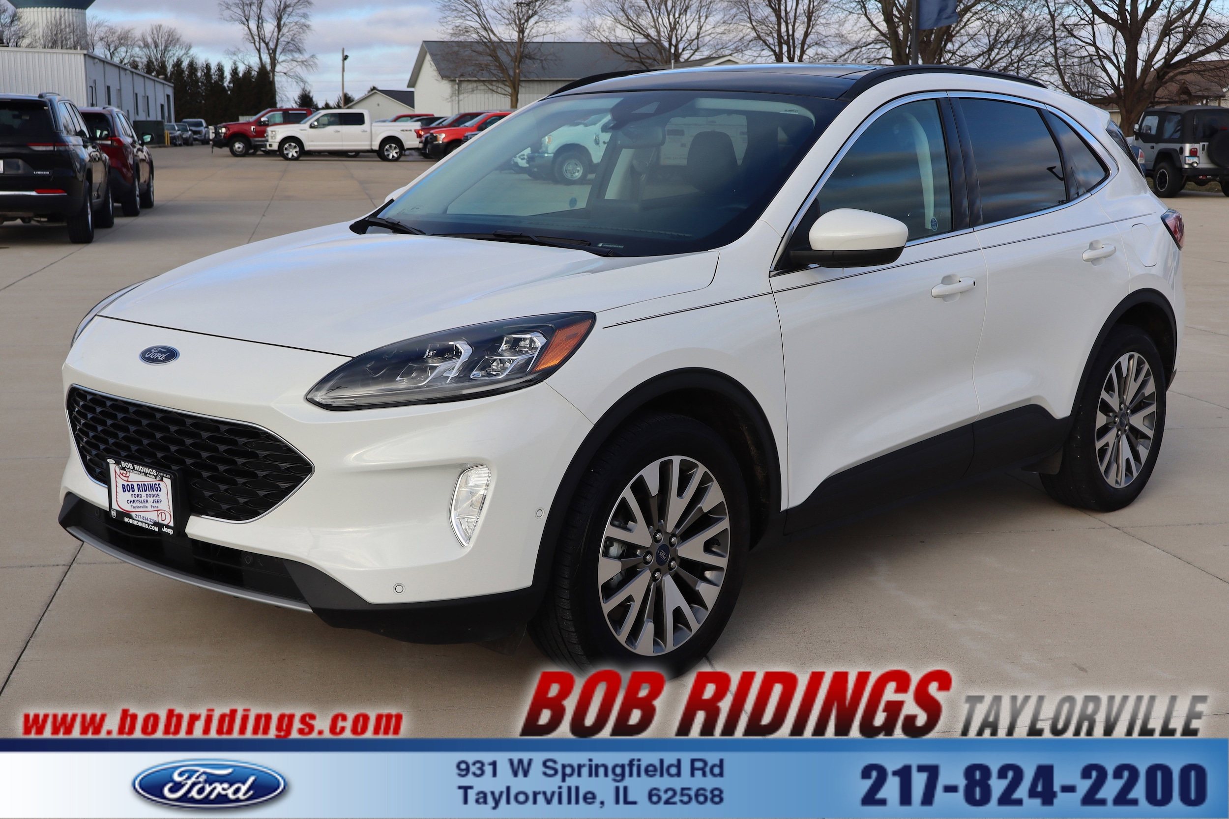 2021 Ford Escape Titanium's photo