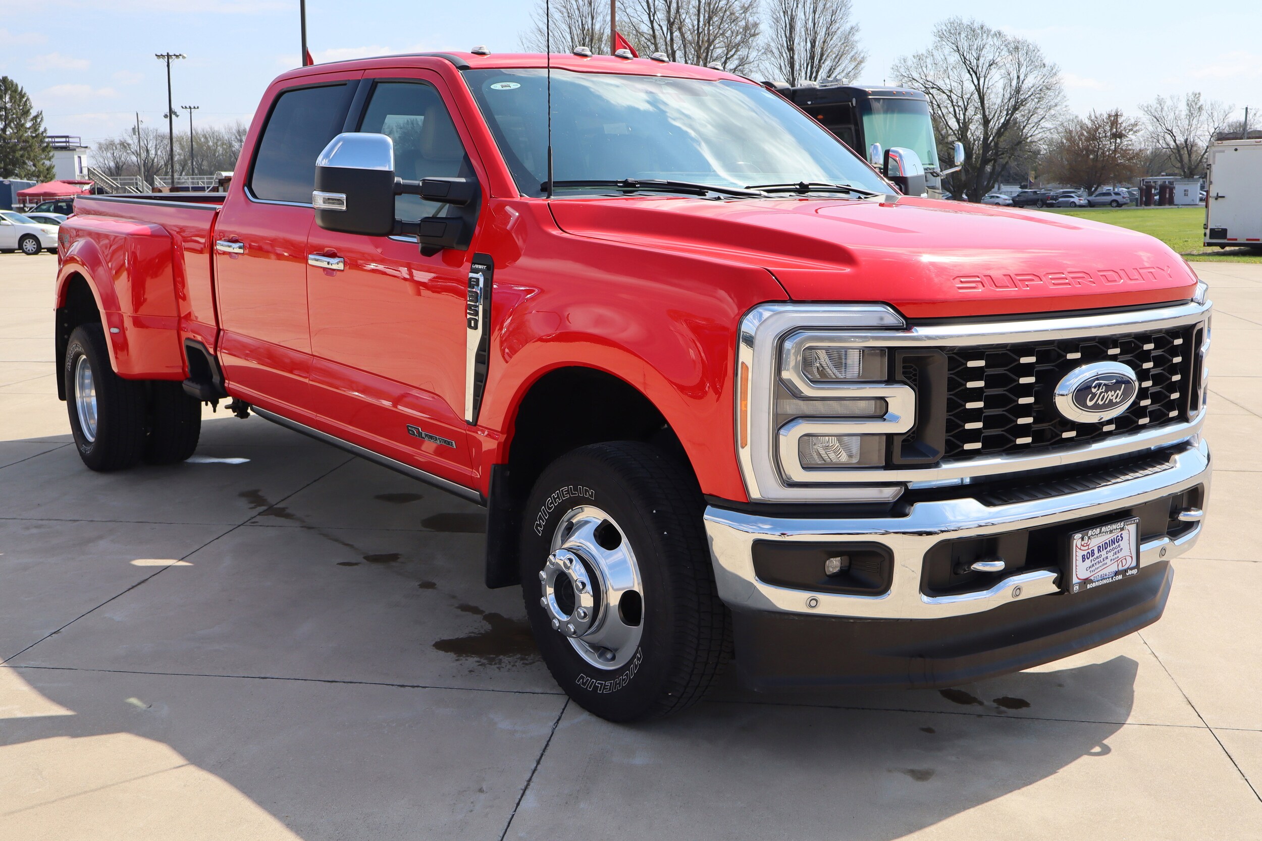 2023 Ford F-350 Lariat photo 3