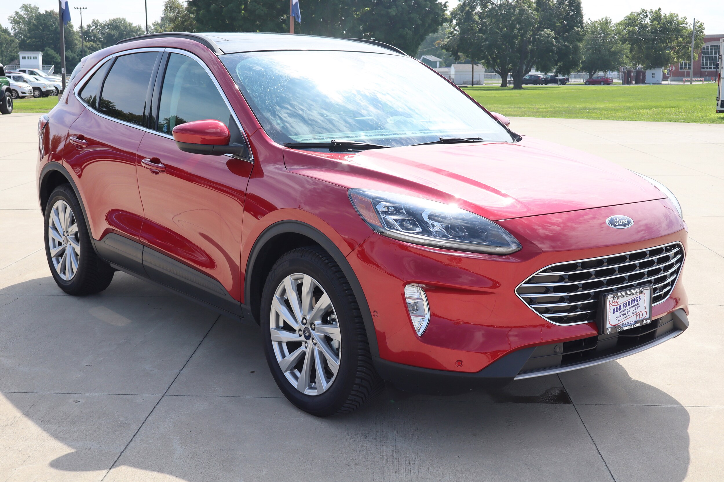 2022 Ford Escape Titanium photo 3