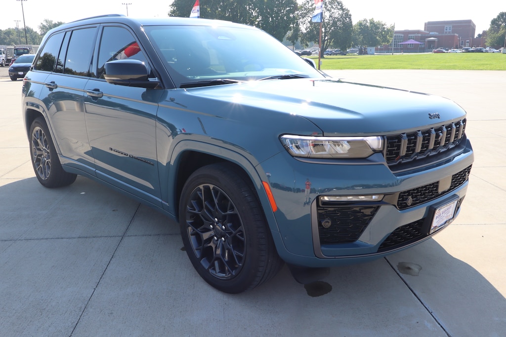 Used 2026 Jeep Grand Cherokee Summit SUV
