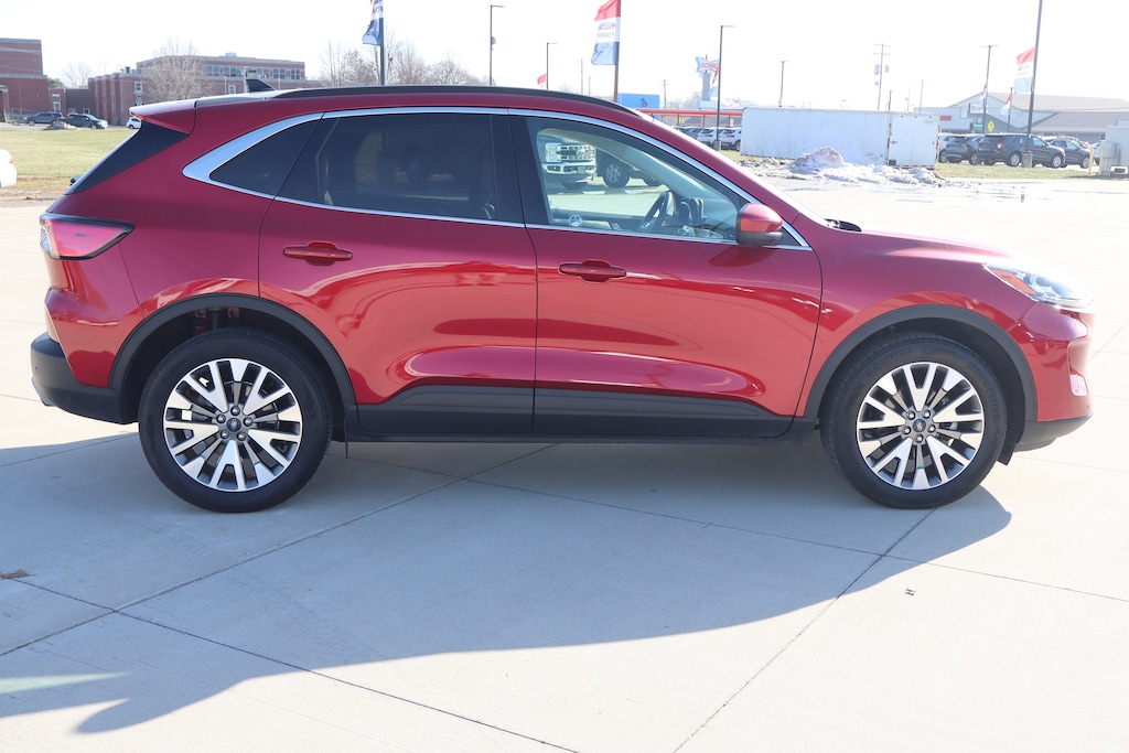 Used 2022 Ford Escape Titanium SUV
