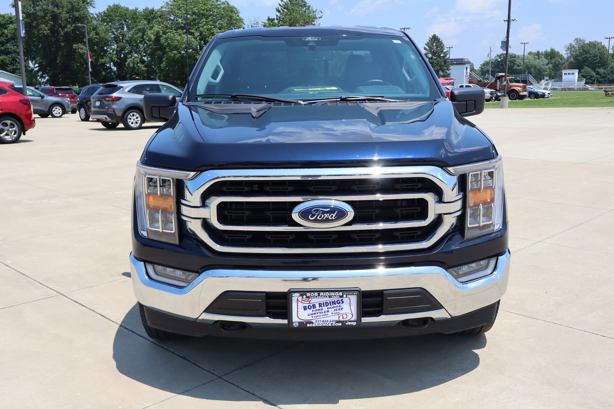 2022 Ford F-150 XLT photo 2