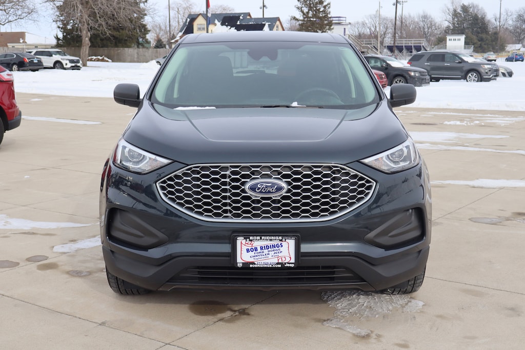 Used 2023 Ford Edge SE SUV