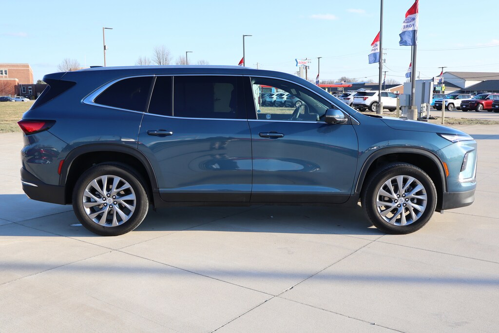 Used 2025 Buick Enclave Preferred SUV