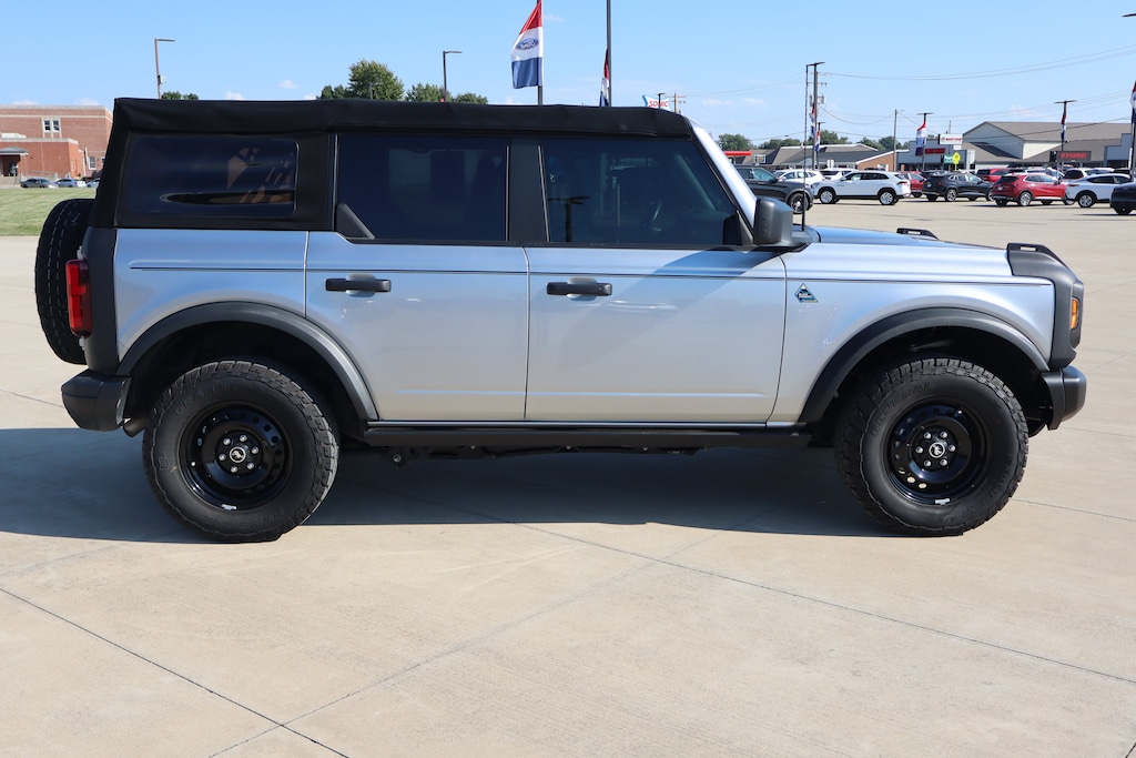 Used 2022 Ford Bronco Black Diamond SUV