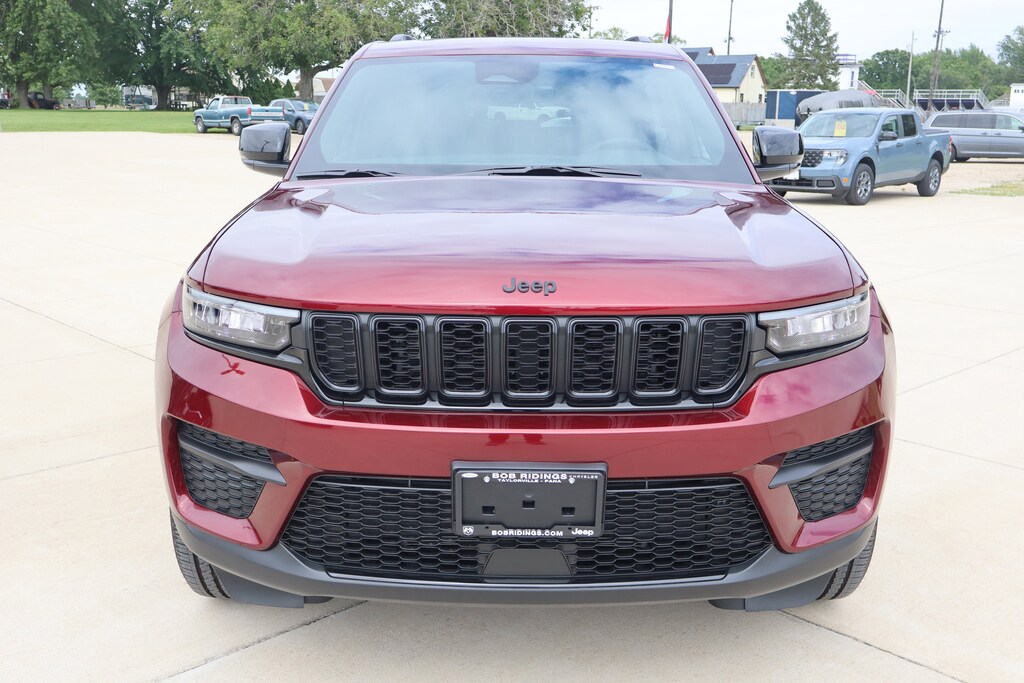 Used 2025 Jeep Grand Cherokee Altitude X SUV
