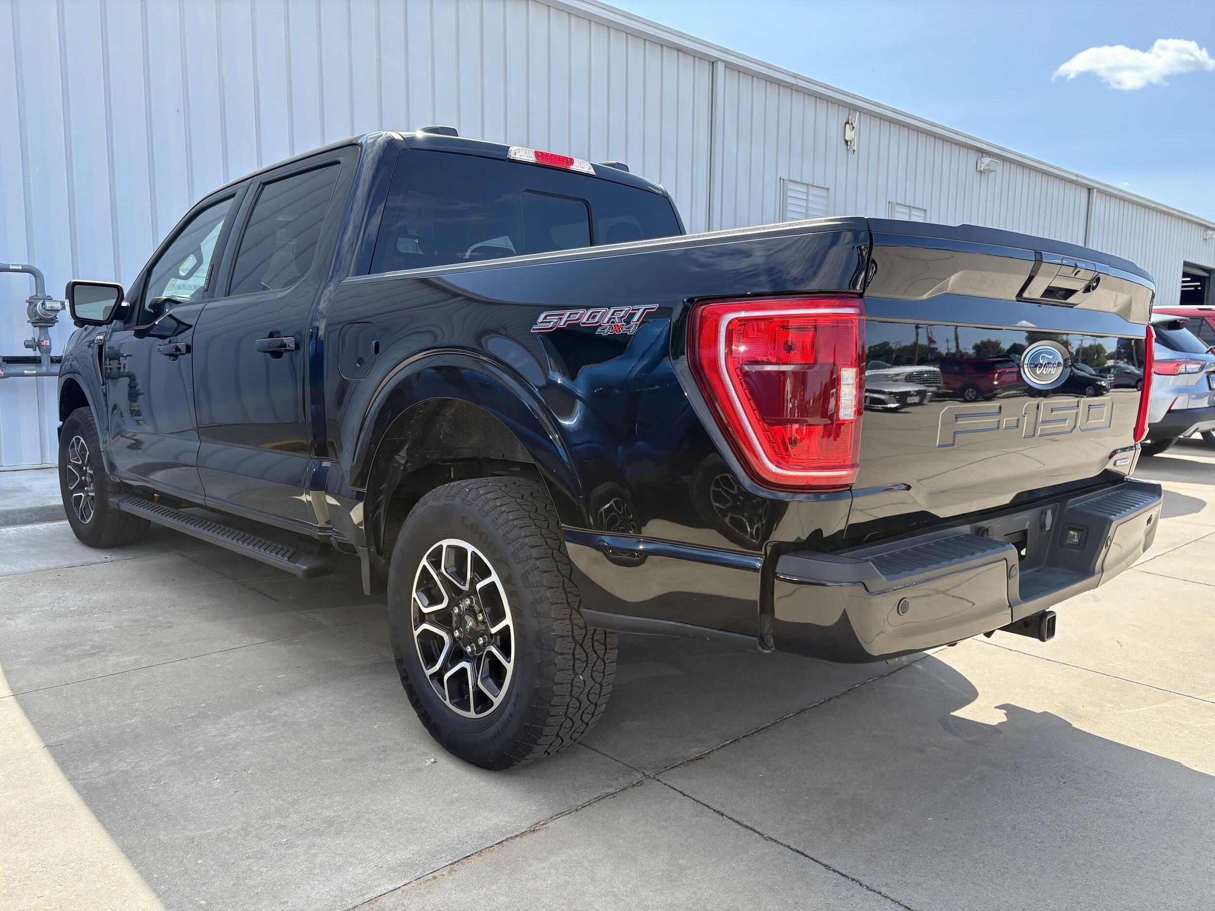 2023 Ford F-150 XLT photo 2
