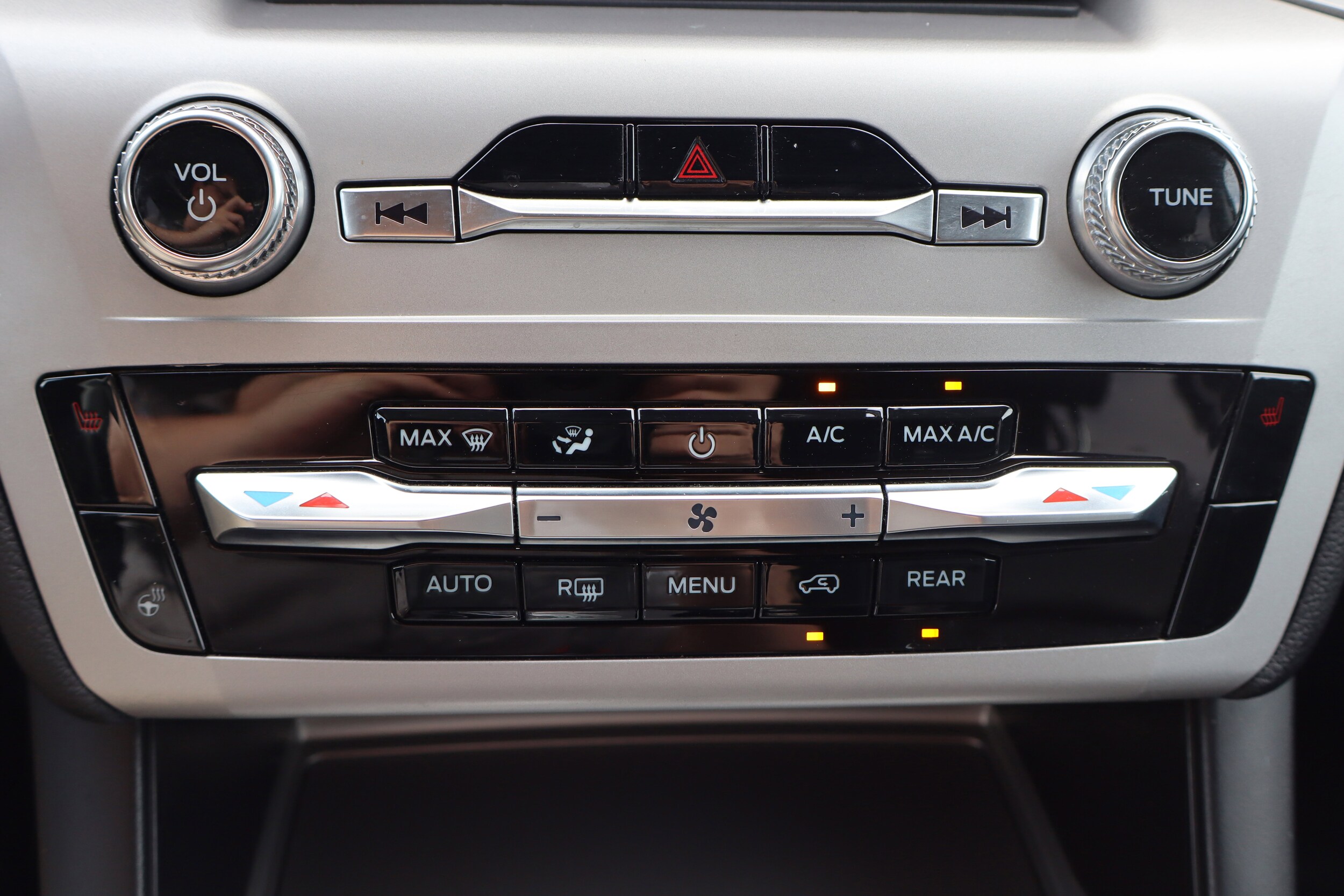 2023 Ford Explorer XLT - Photo 24