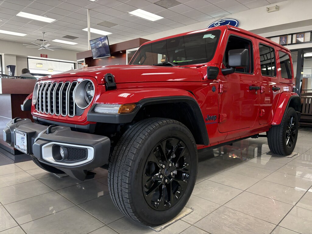Used 2025 Jeep Wrangler 4xe Sahara SUV