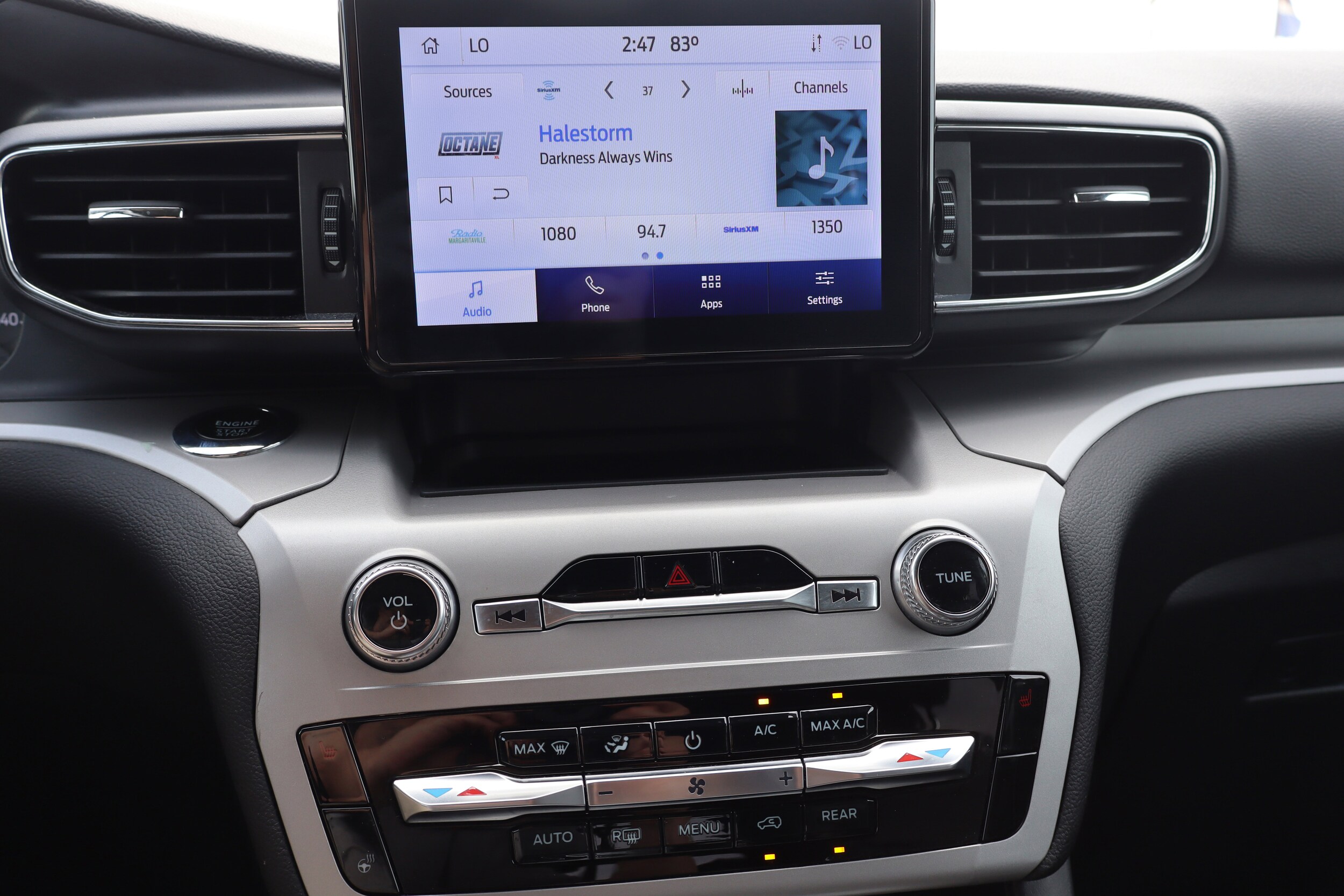 2023 Ford Explorer XLT - Photo 21