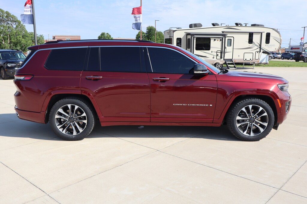 Used 2022 Jeep New Grand Cherokee Overland SUV