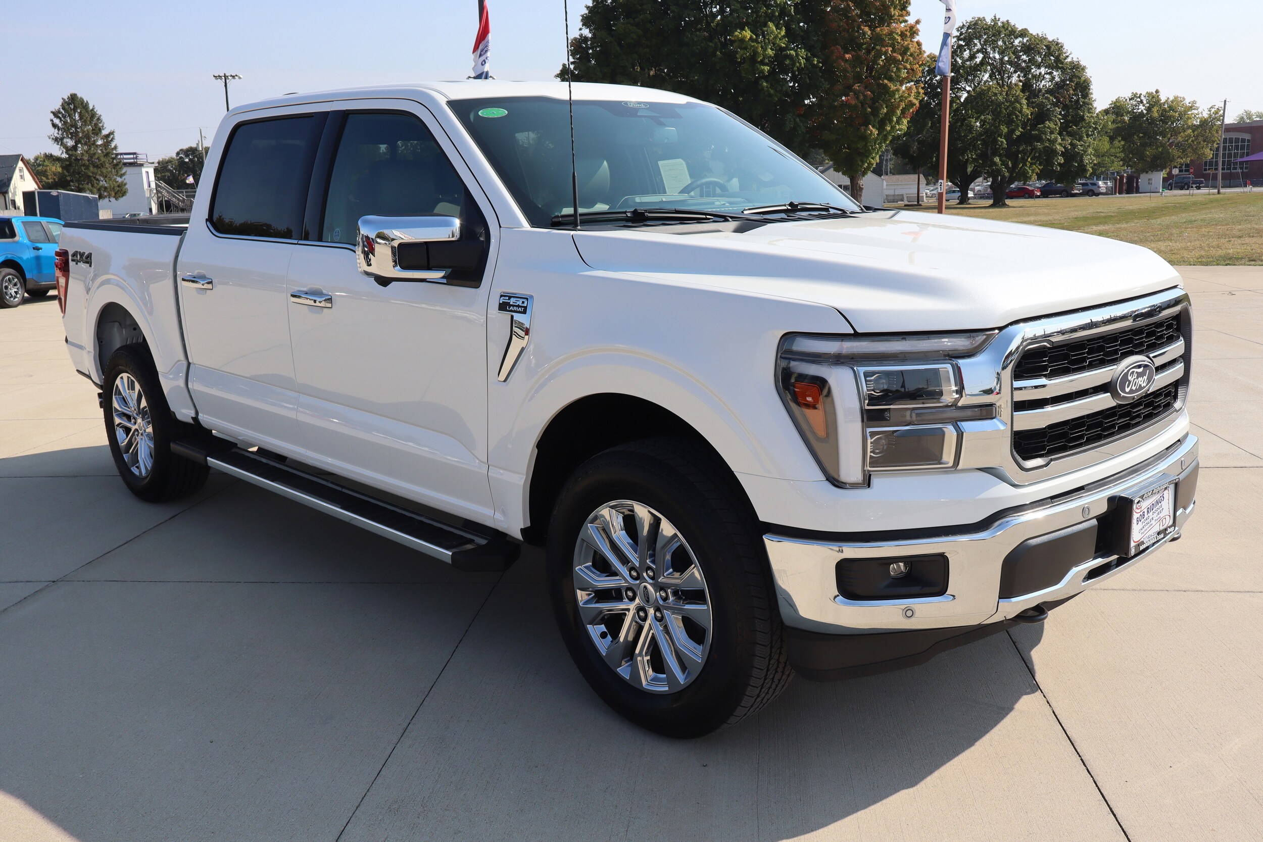 2025 Ford F-150 Lariat photo 3