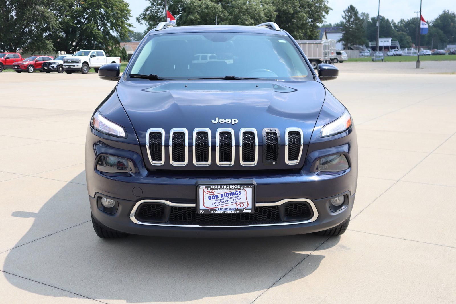 Used 2015 Jeep Cherokee Limited with VIN 1C4PJLDBXFW590139 for sale in Taylorville, IL