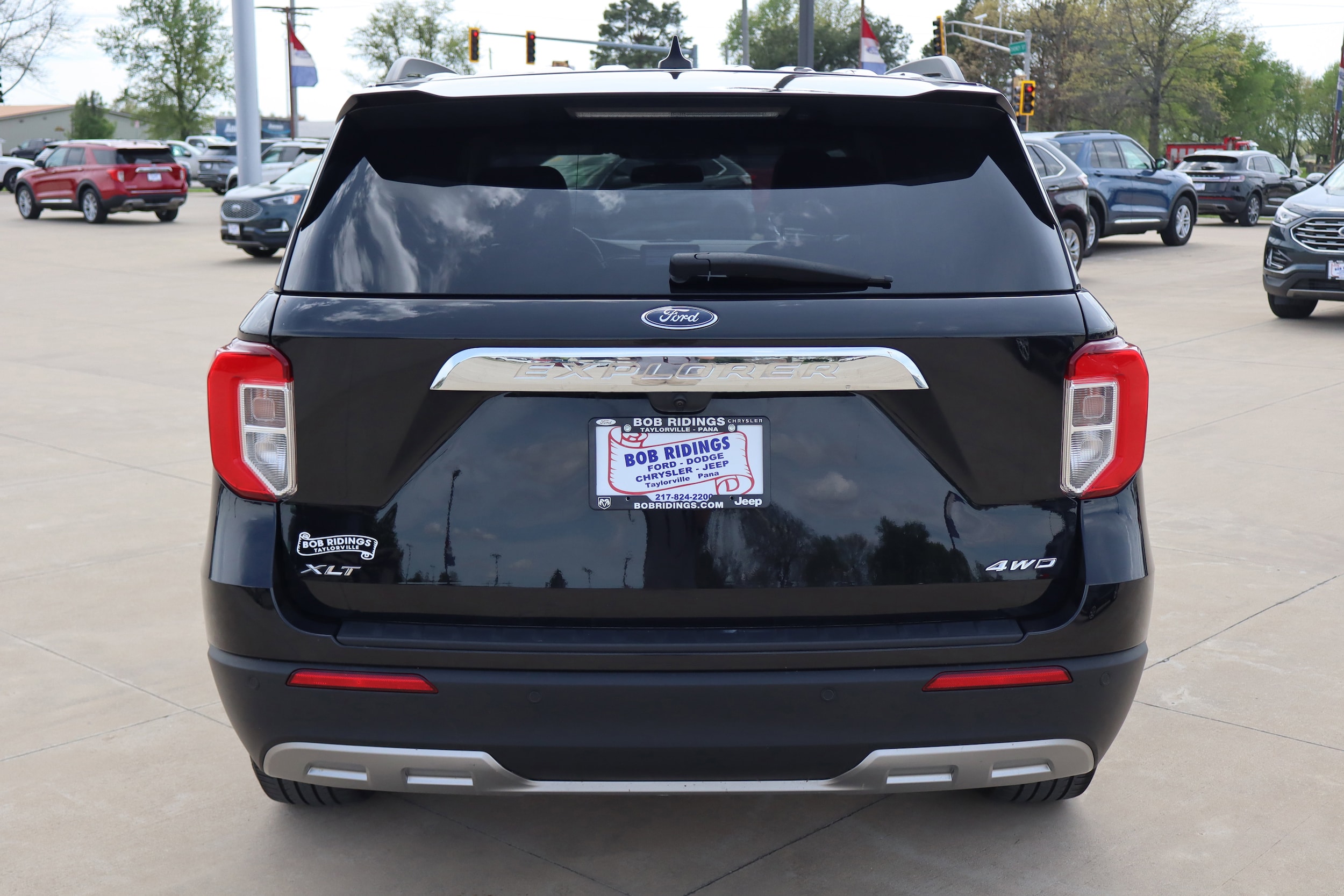 2023 Ford Explorer XLT - Photo 7