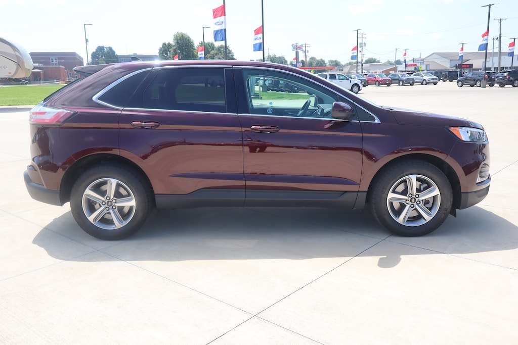 Used 2024 Ford Edge SEL SUV