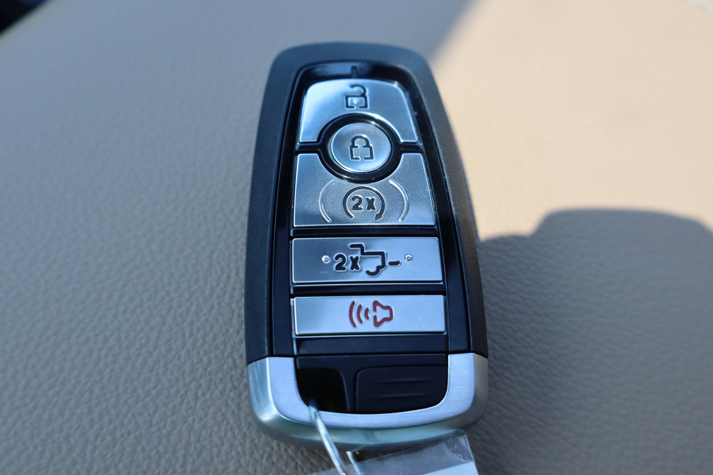 2025 Ford F-350 Super Duty Lariat - Photo 37