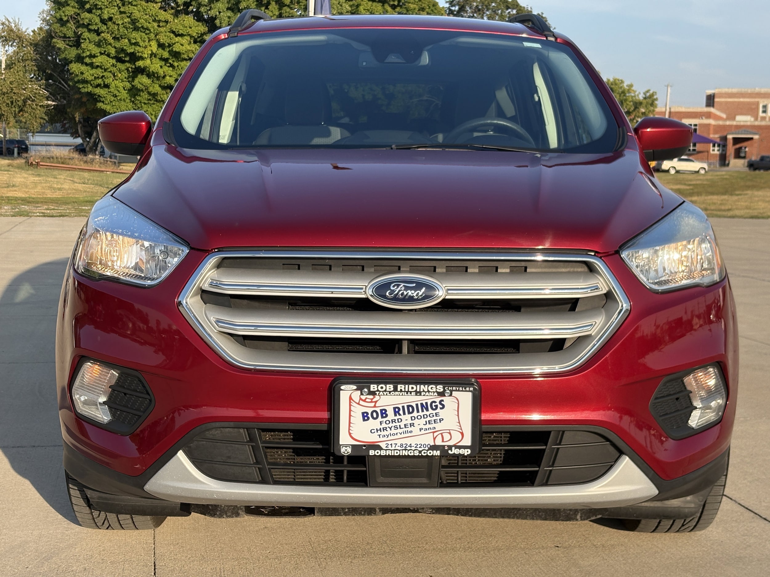 Used 2018 Ford Escape SE with VIN 1FMCU0GD5JUA02634 for sale in Taylorville, IL