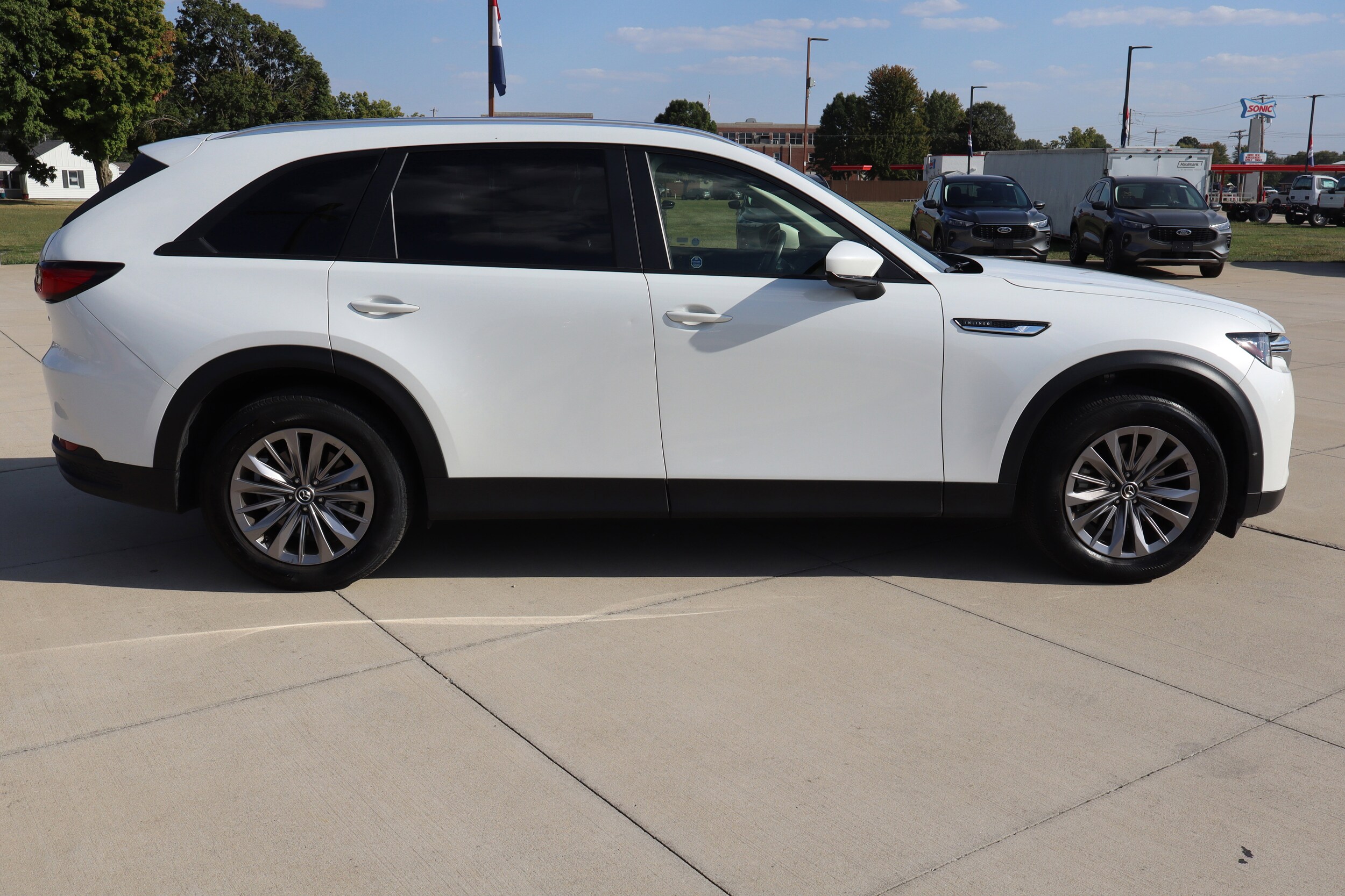 2025 Mazda CX-90 Select photo 2