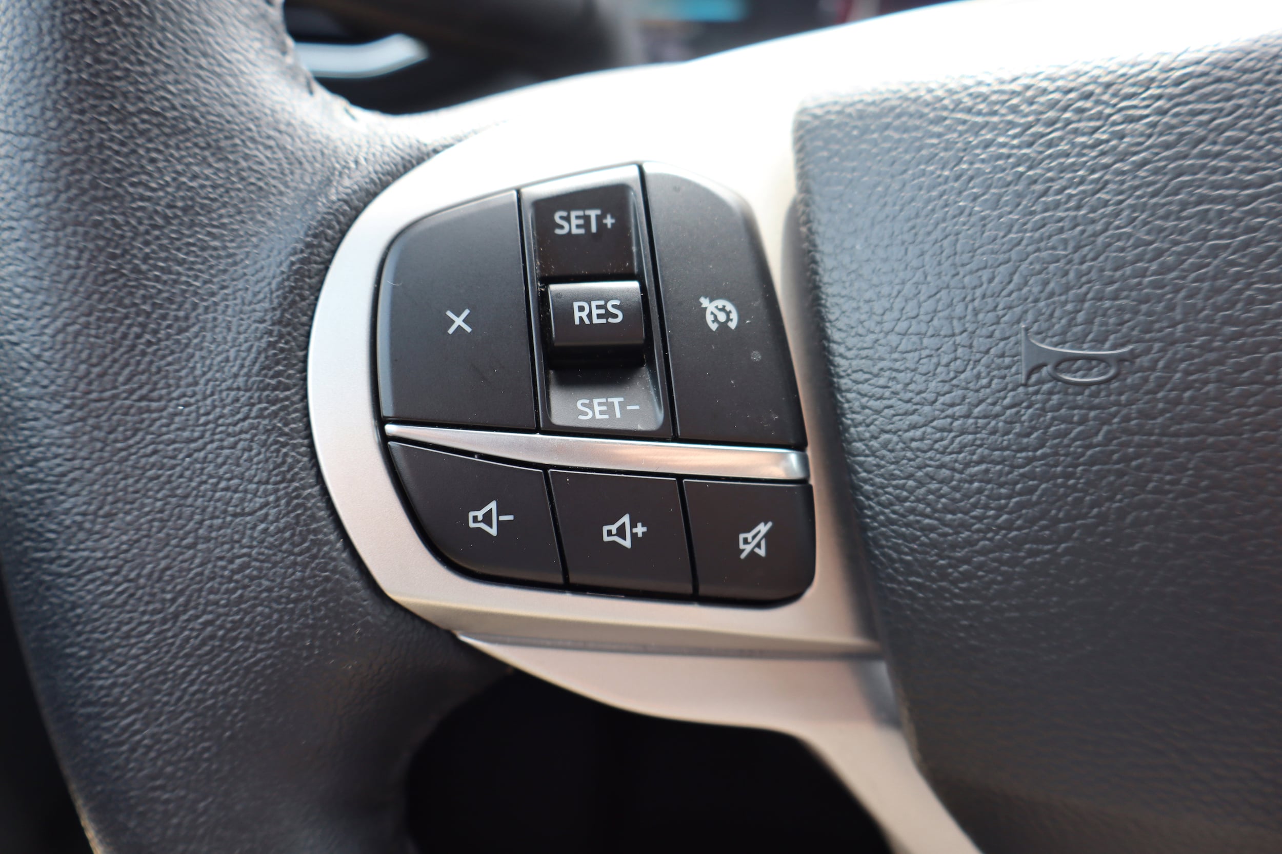 2023 Ford Explorer XLT - Photo 18