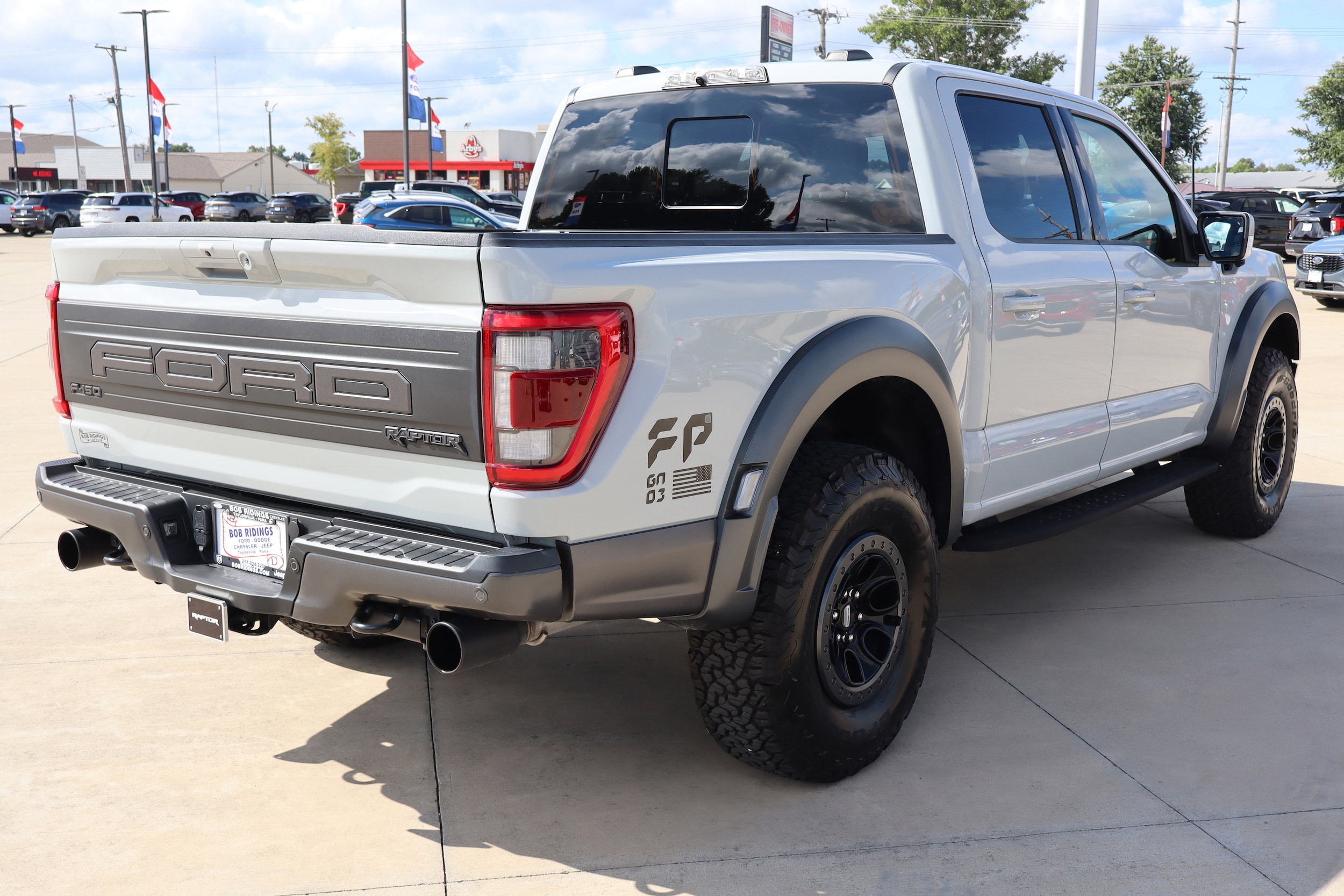 2023 Ford F-150 Raptor - Photo 6